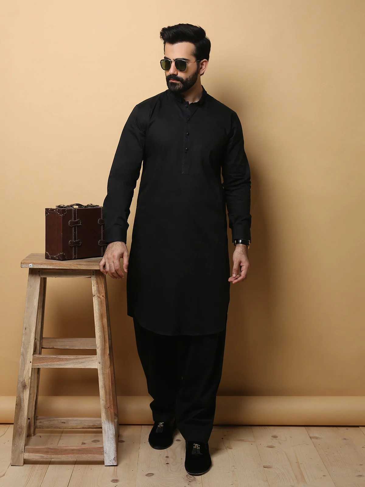 Men's Black Shalwar Kameez - EMTSW19S-9772