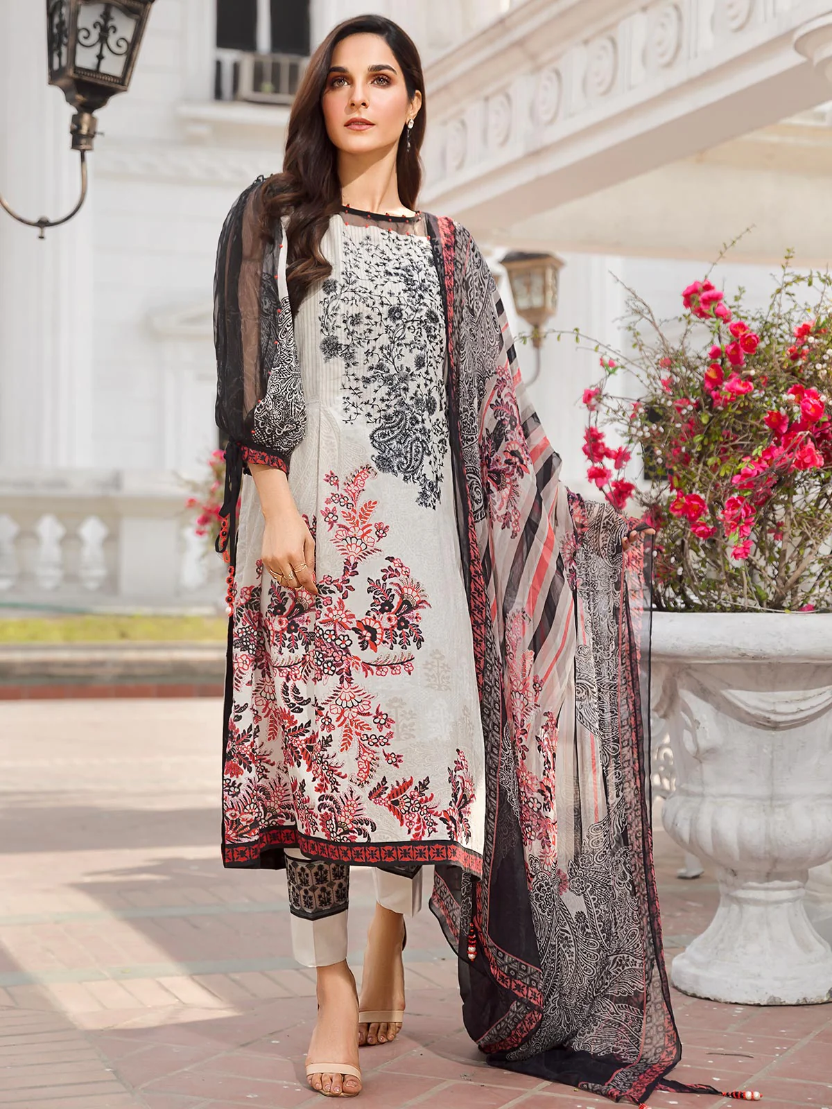 Unstitched Embroidered Chiffon Suit - EWU20V4-19971