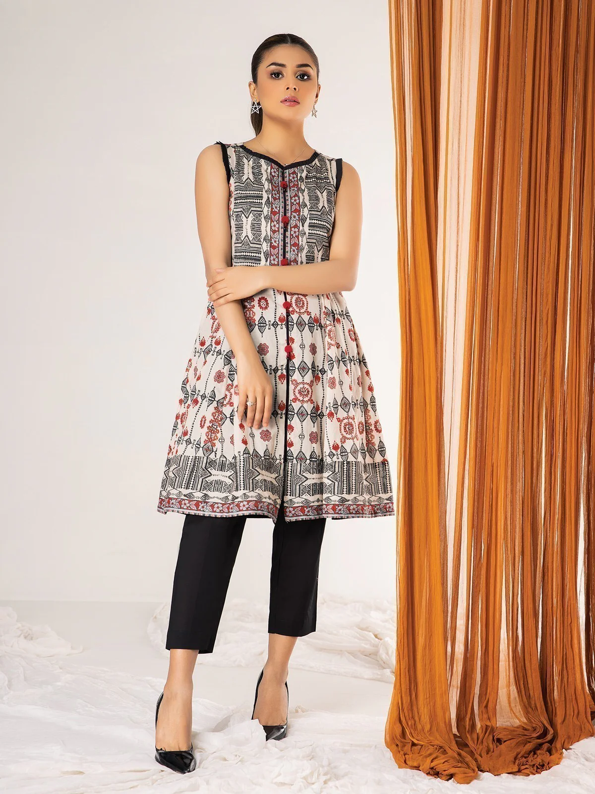 Unstitched Printed Lawn Shirt - EWU21A1-20662
