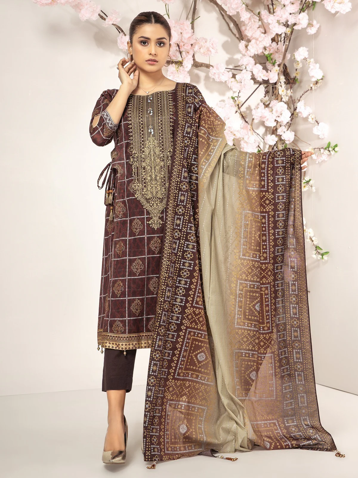 Unstitched Embroidered Lawn Suit - EWU21V2-20441