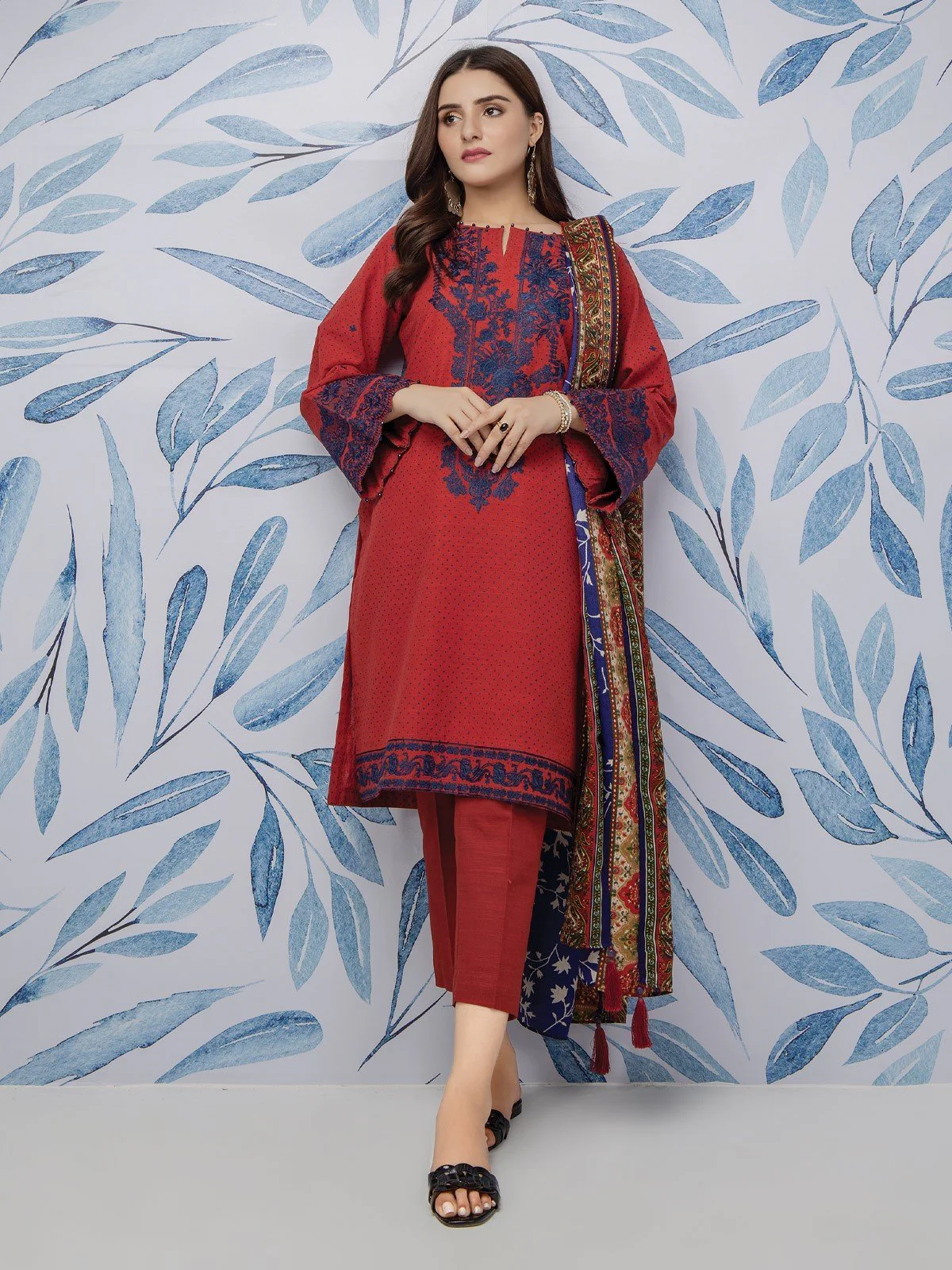 Unstitched Embroidered Crepe Suit - EWU21V8-21646