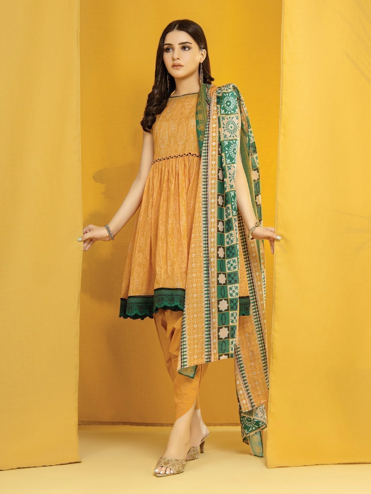 Unstitched Printed Lawn Suit - EWU22A1-23010