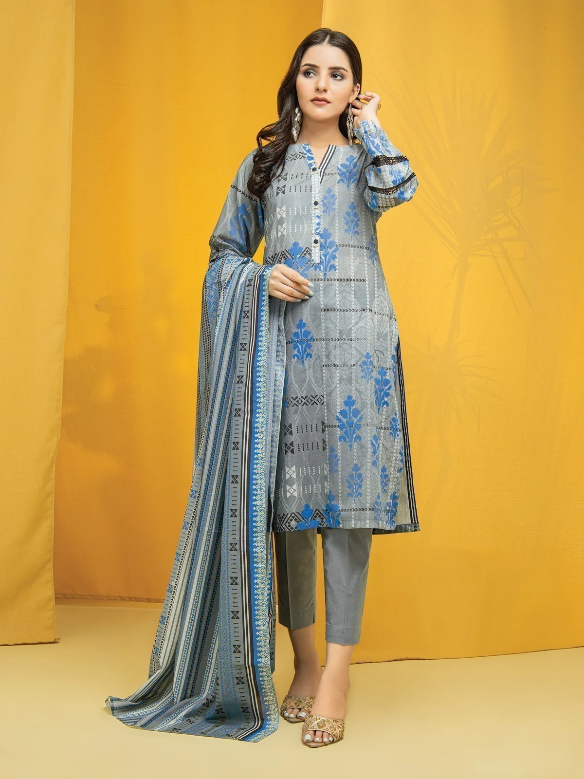 Unstitched Printed Lawn Suit - EWU22A1-23040