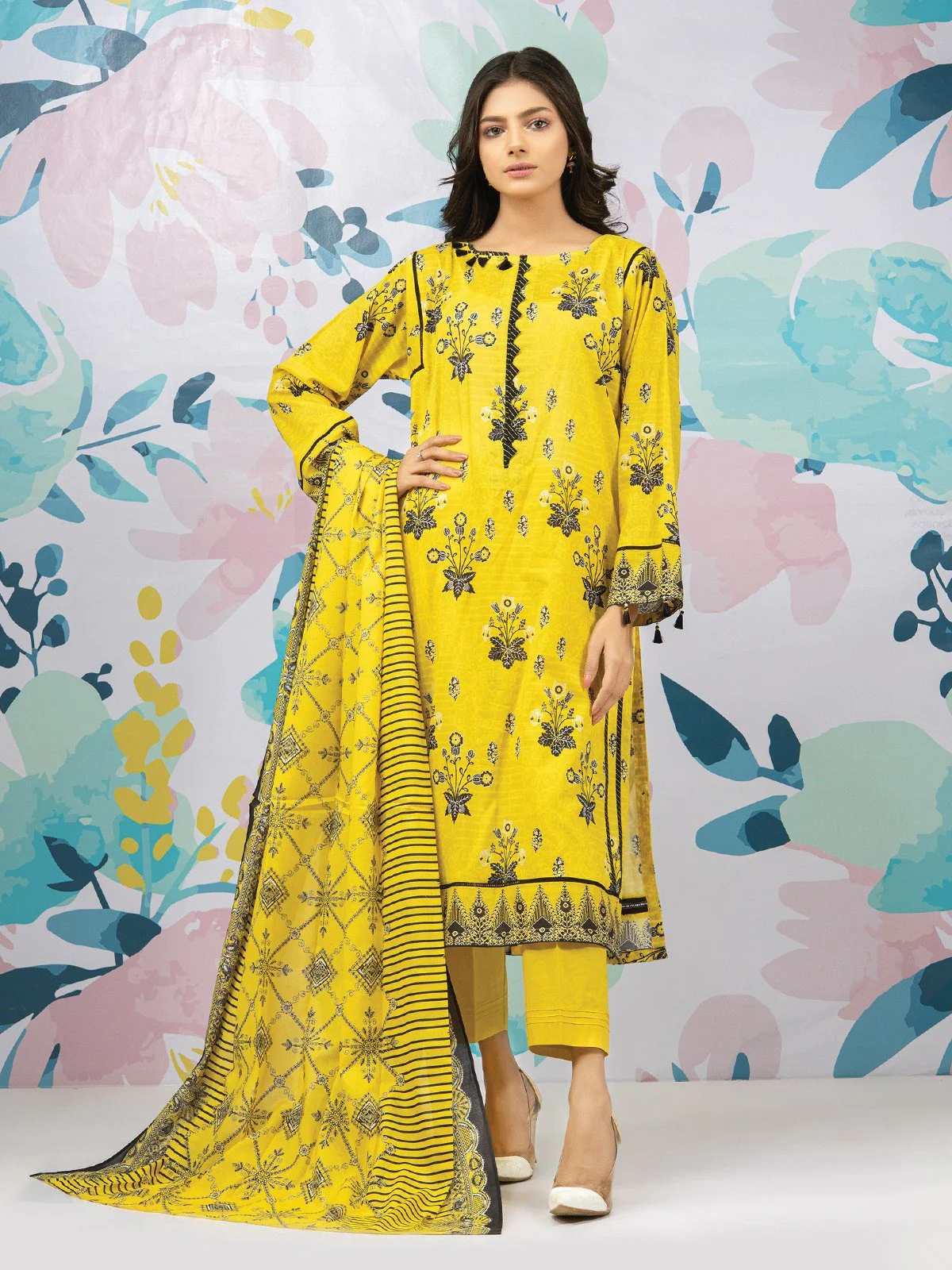 Unstitched Printed Lawn Shirt - EWU22A1-23056S