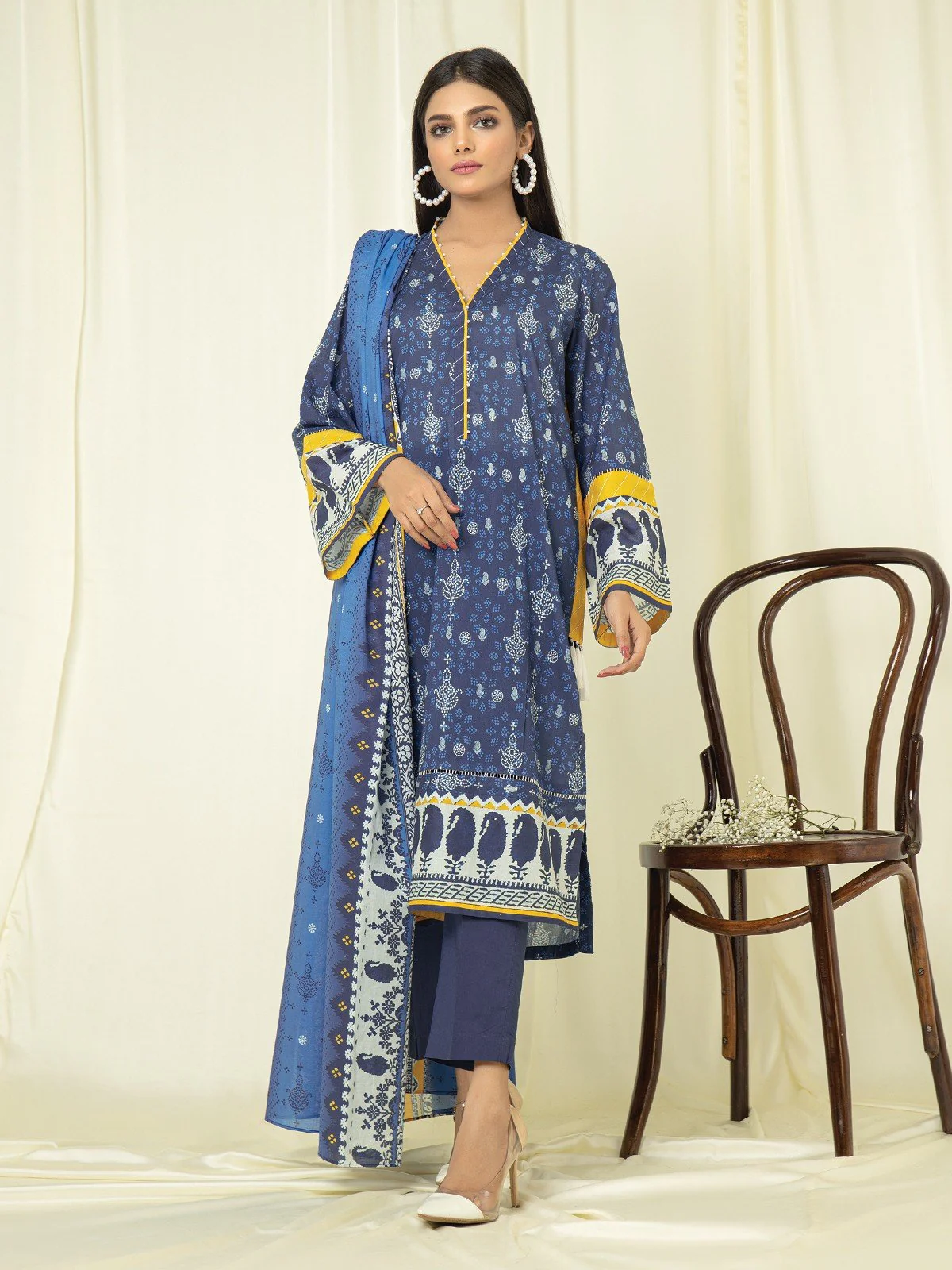 Unstitched Printed Lawn Suit - EWU22A1-23117