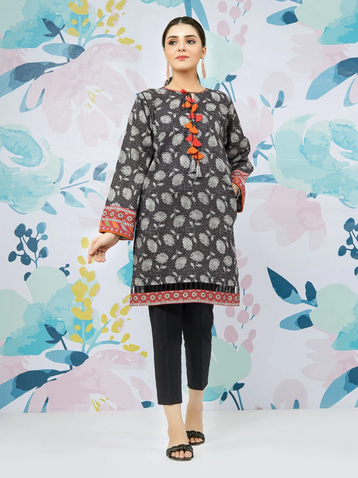 Unstitched Printed Lawn Shirt - EWU22A1-23372