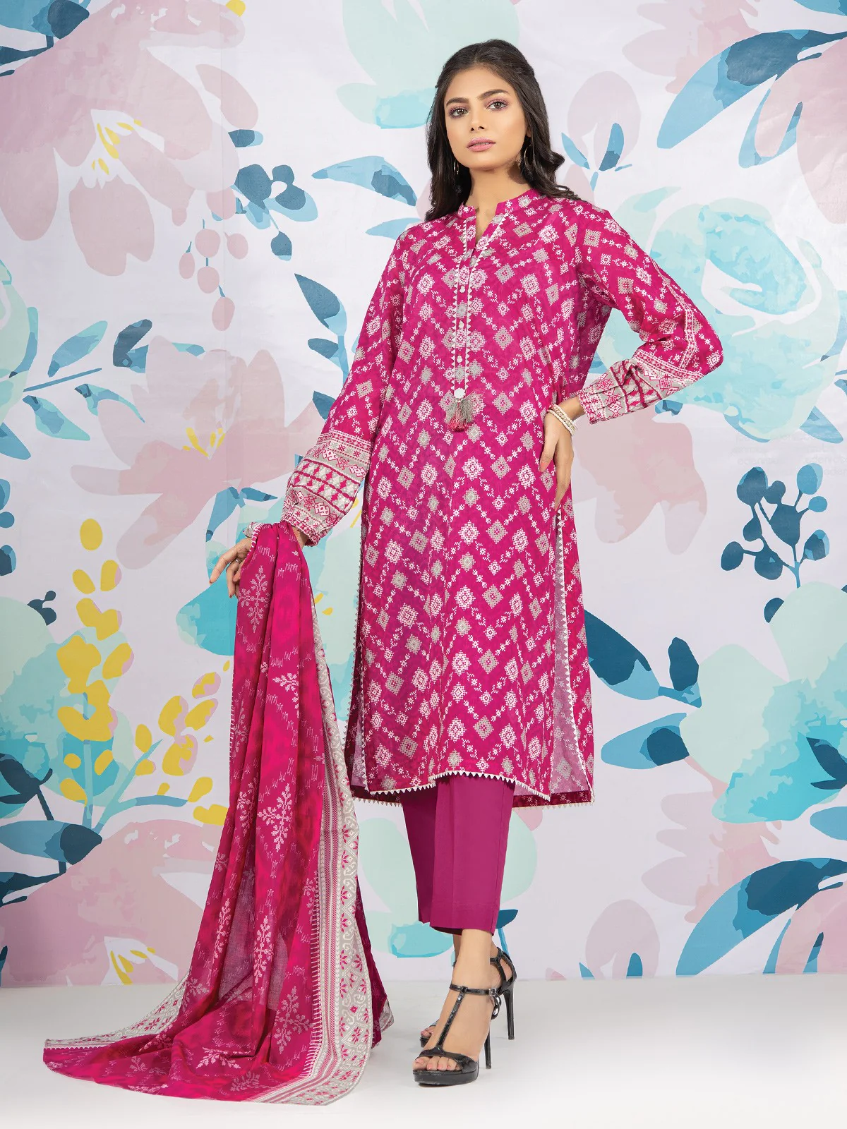 Unstitched Printed Lawn Suit - EWU22A1-23401