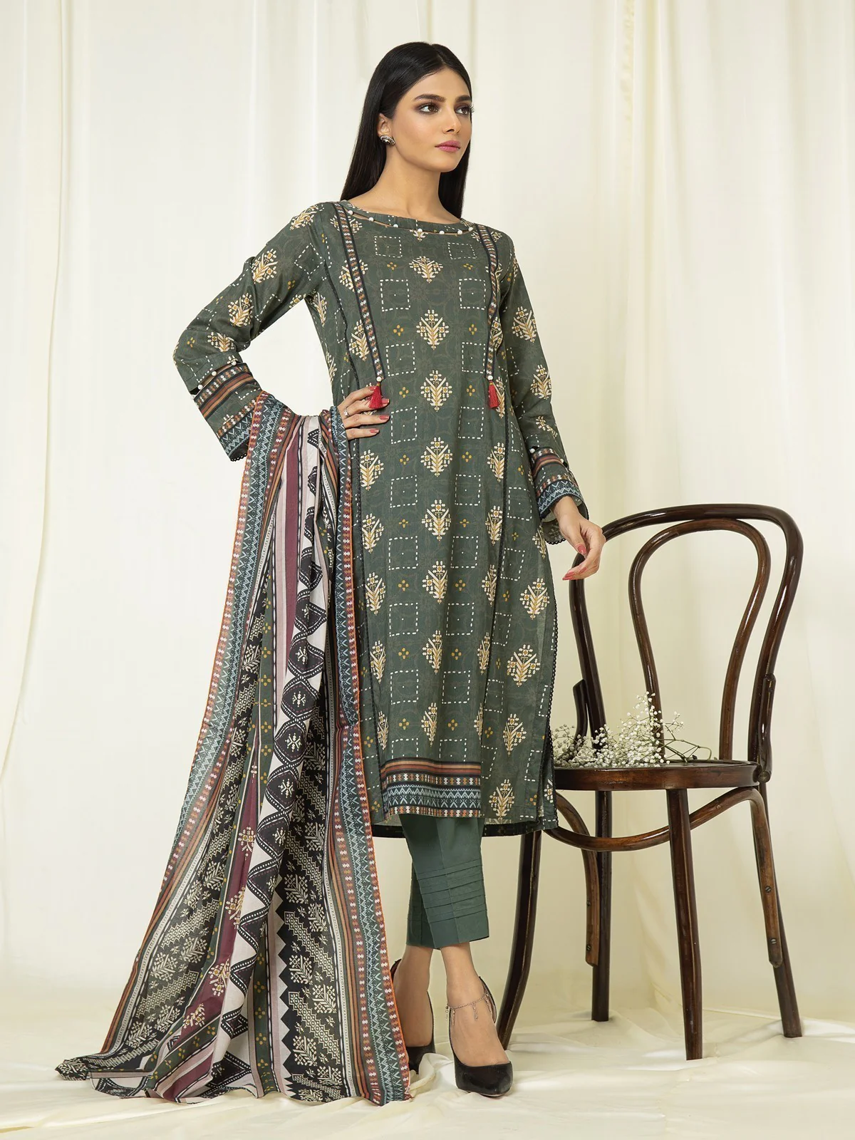 Unstitched Printed Lawn Suit - EWU22A1-23802