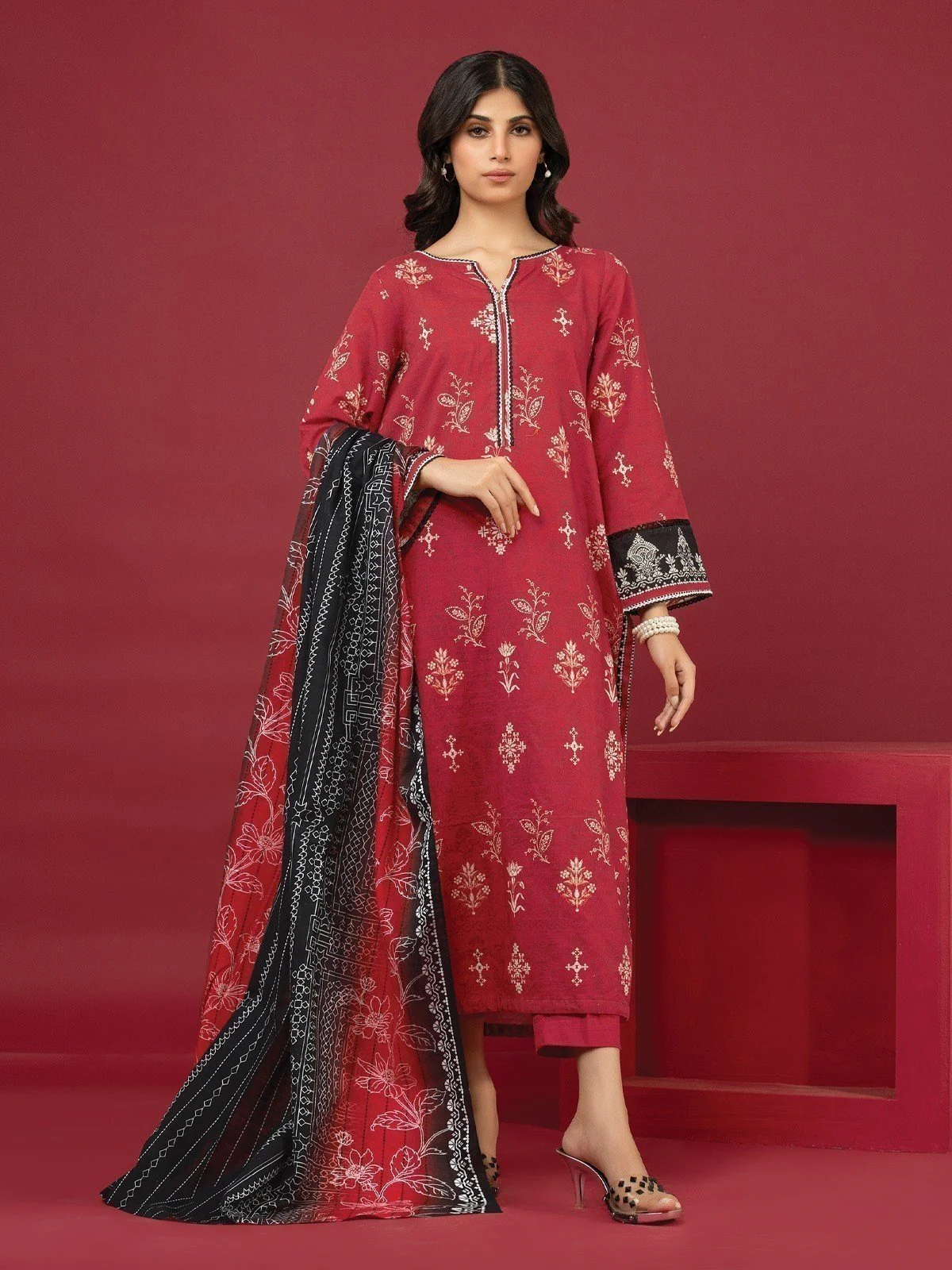 Unstitched Printed Khaddar Suit - EWU22A3-24468