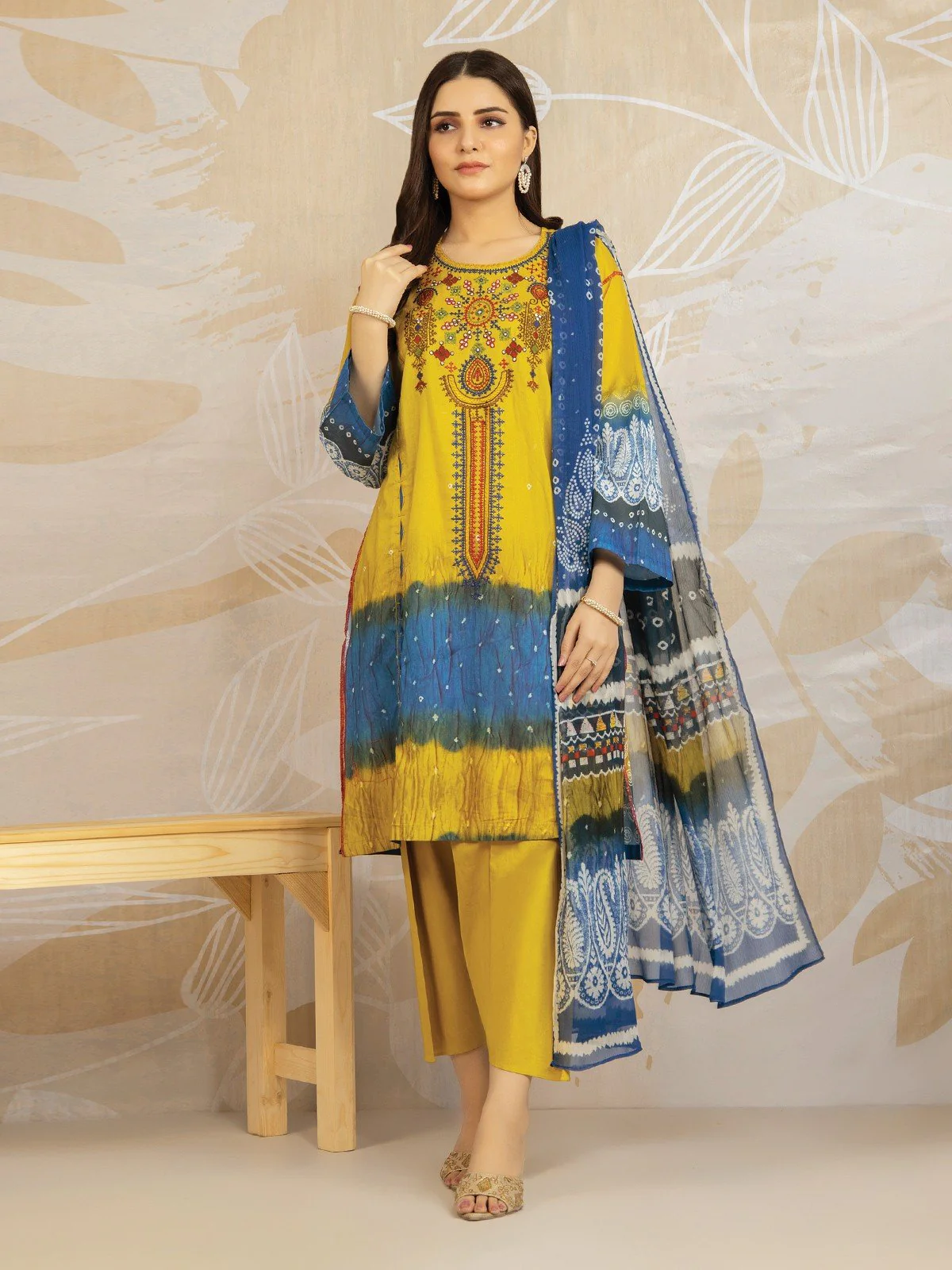 Unstitched Embroidered Lawn Suit - EWU22V1-23584