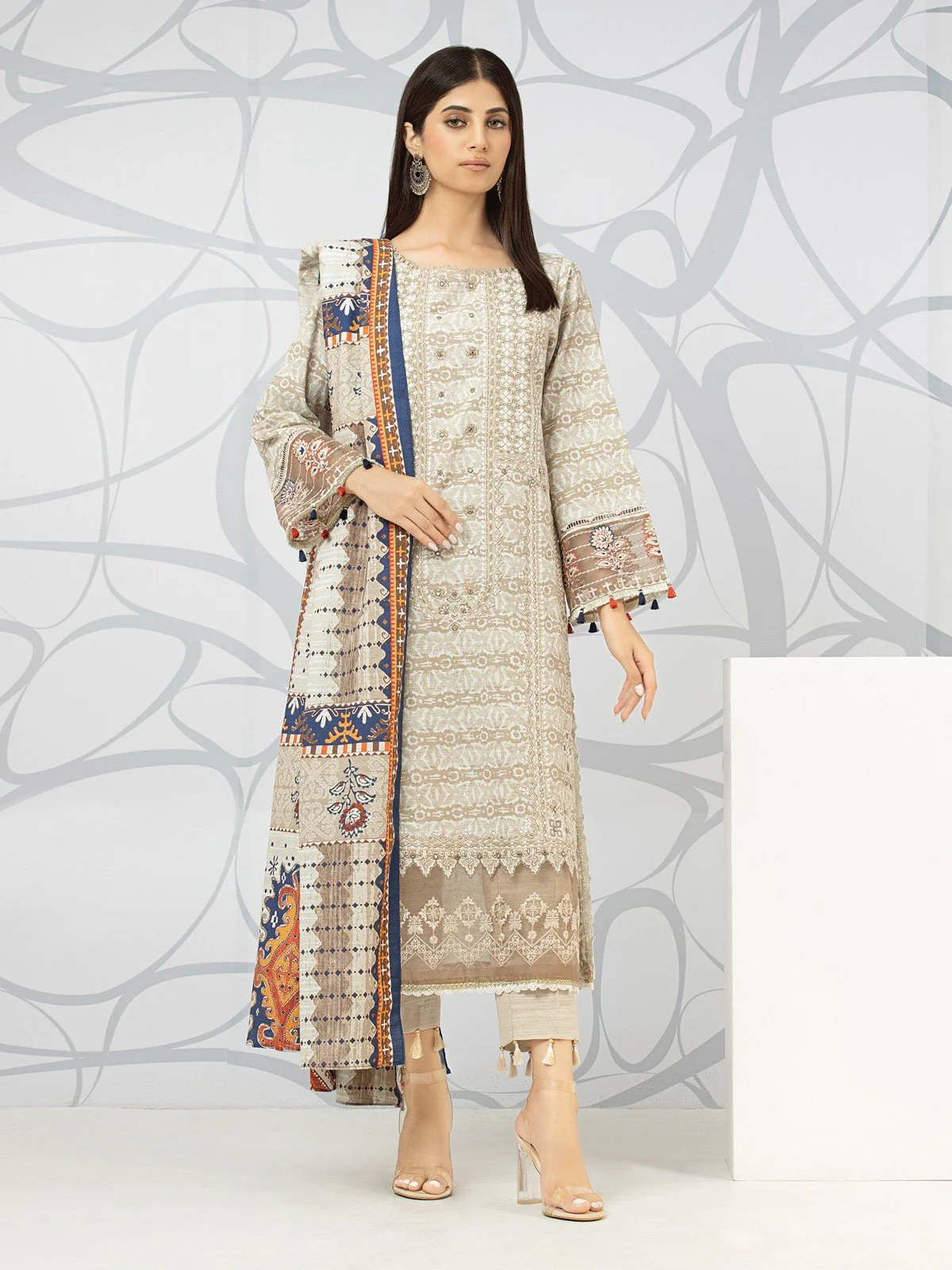 Unstitched Embroidered Lawn Shirt - EWU22V1-23621S