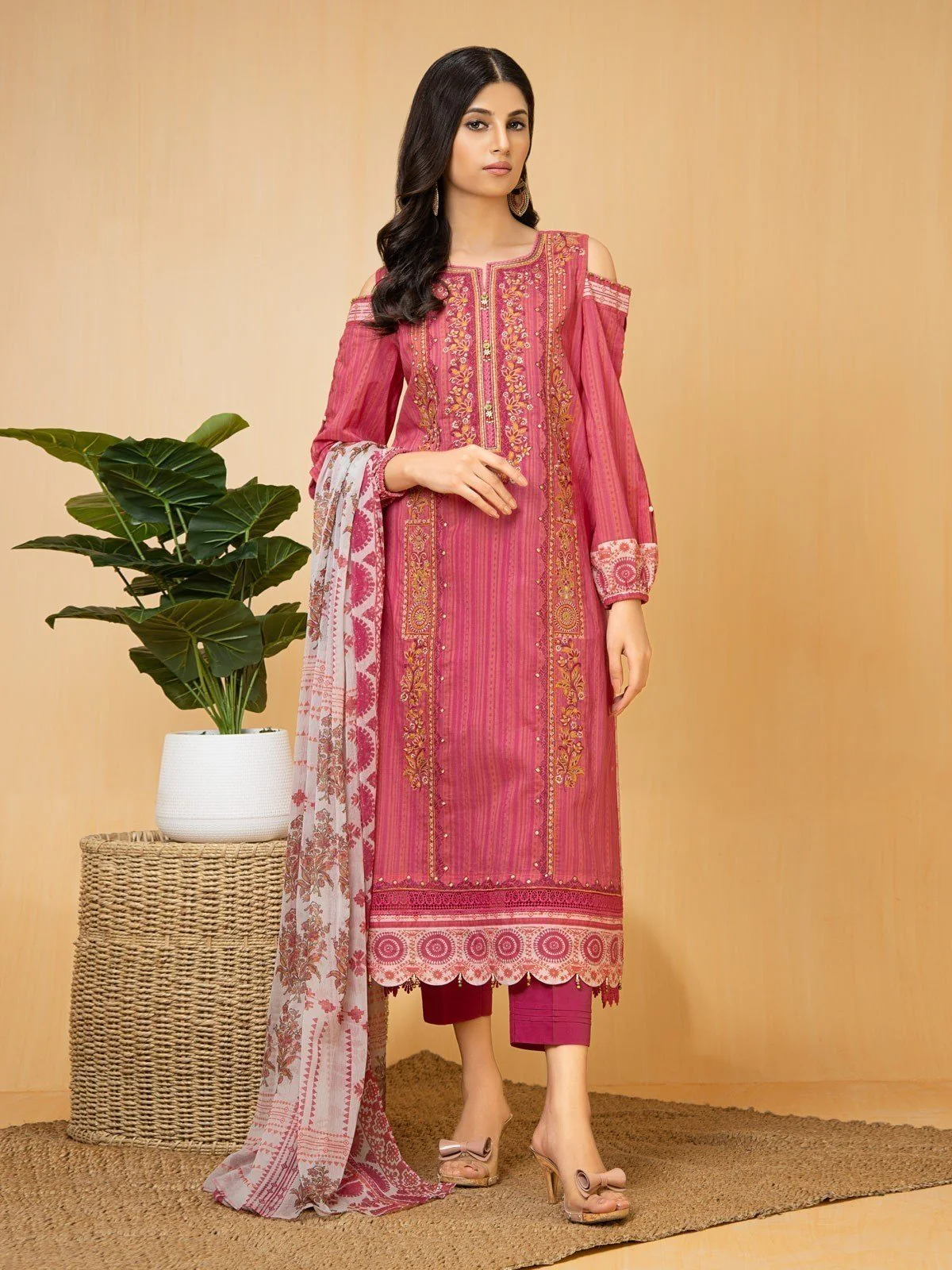 Unstitched Embroidered Lawn Suit - EWU22V1-23674