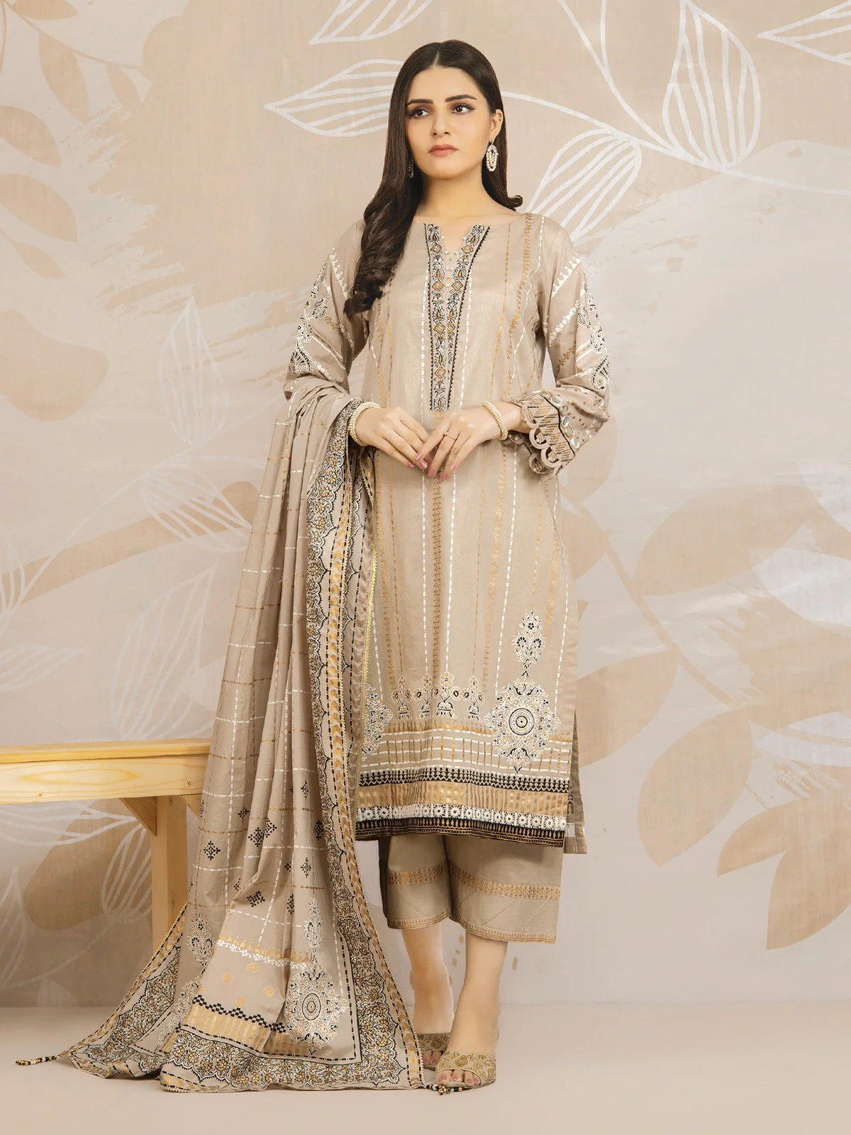Unstitched Embroidered Lawn Suit - EWU22V1-23684