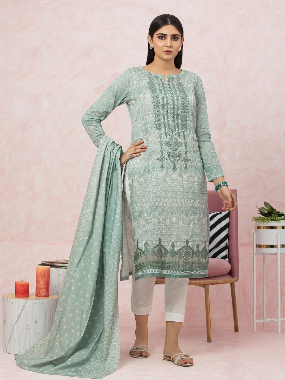 Unstitched Embroidered Lawn Shirt Dupatta - EWU22V1-26515