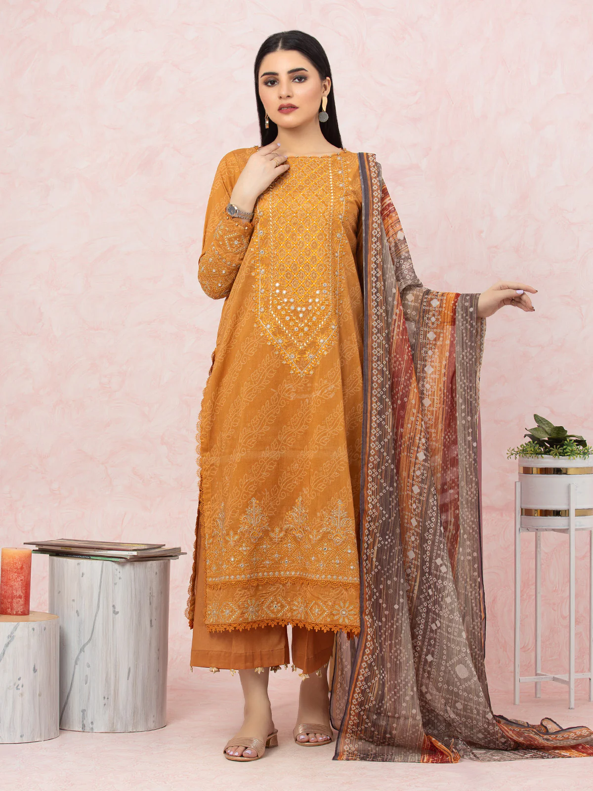 Unstitched Embroidered Lawn Suit - EWU22V1-26542