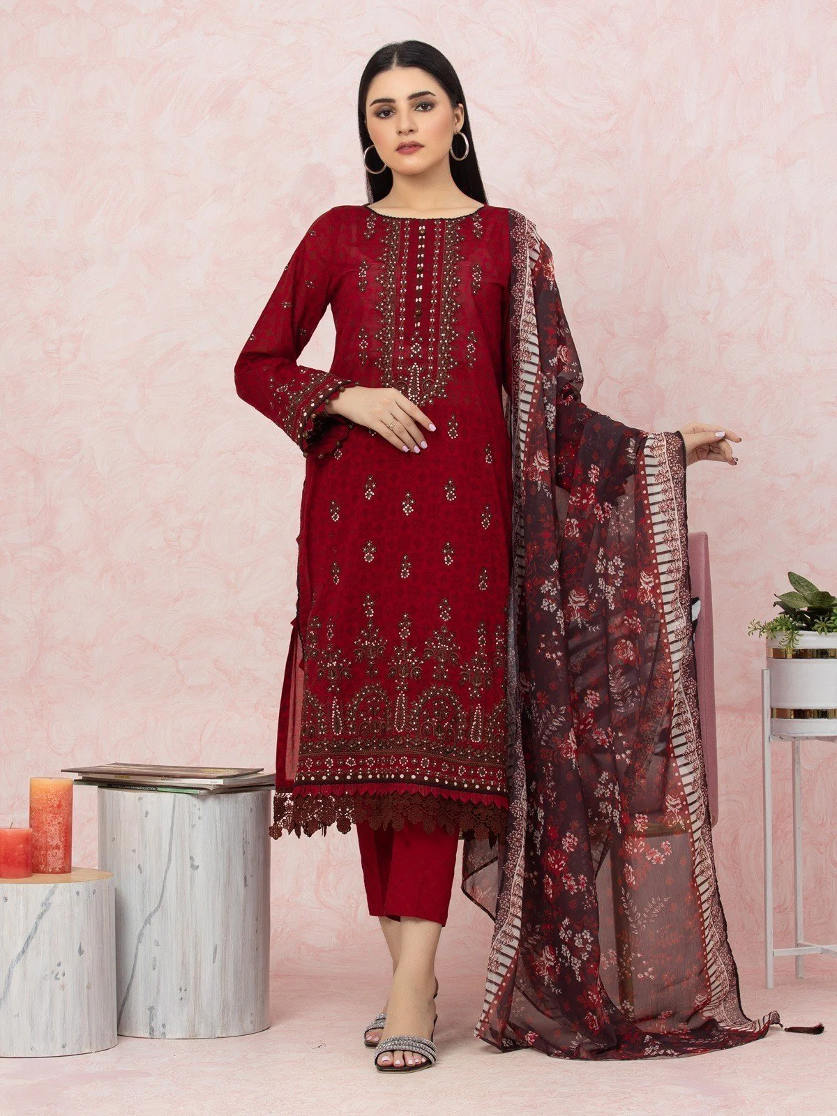 Unstitched Embroidered Lawn Suit - EWU22V1-26563