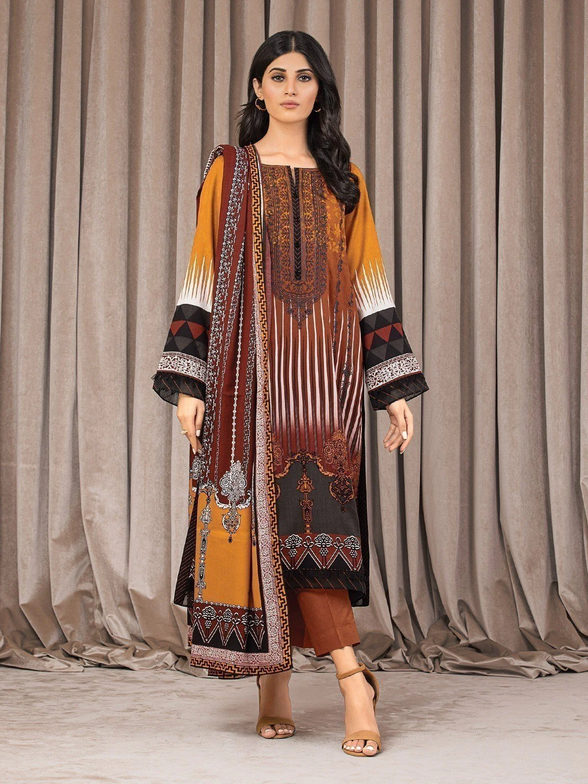 Unstitched Embroidered Crepe Viscose Suit - EWU22V10-25018