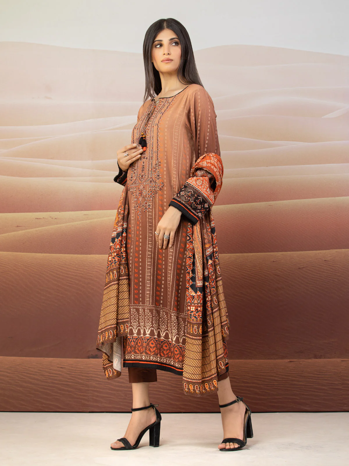 Unstitched Embroidered Viscose Suit - EWU22V13-24046 - Image 5