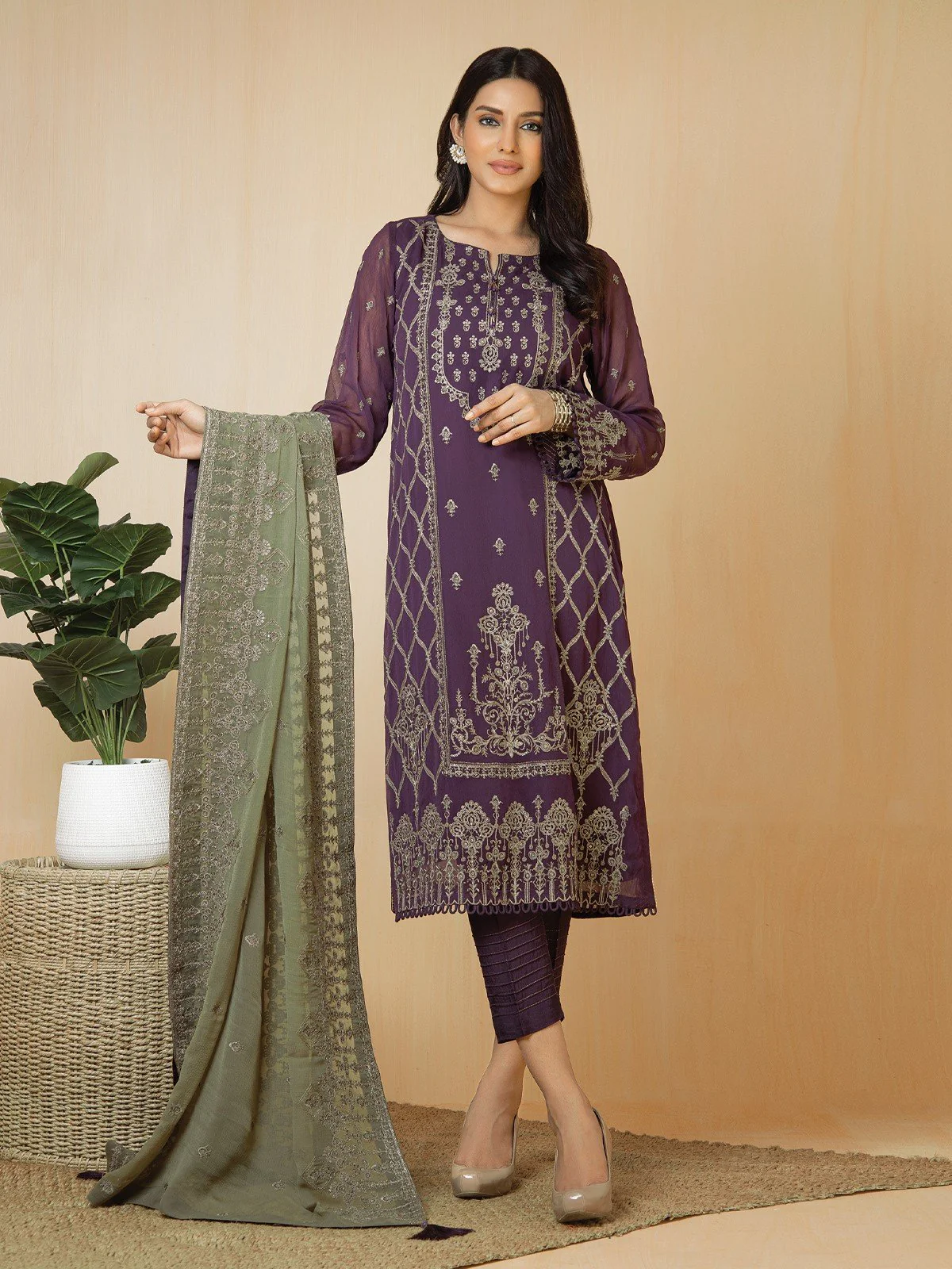 Unstitched Embroidered Chiffon Suit - EWU22V5-23593