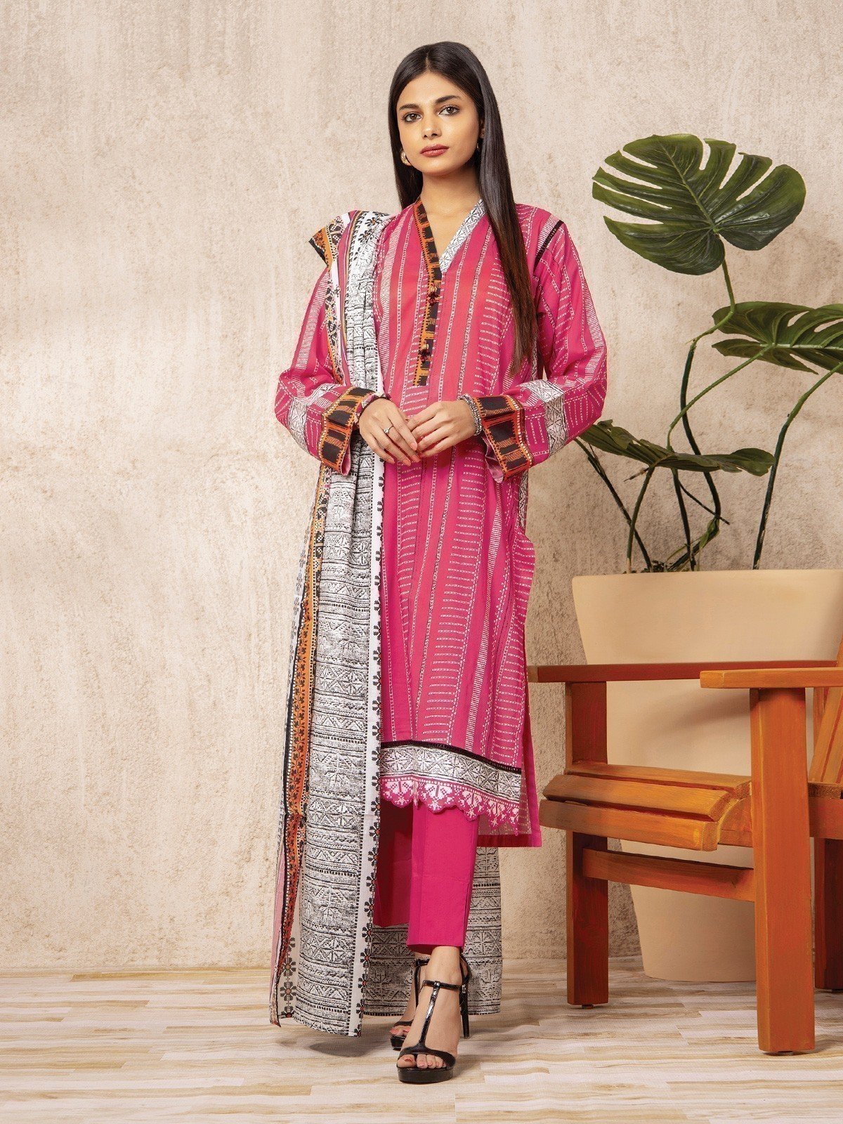 Unstitched Printed Lawn Suit - EWU23A1-26171