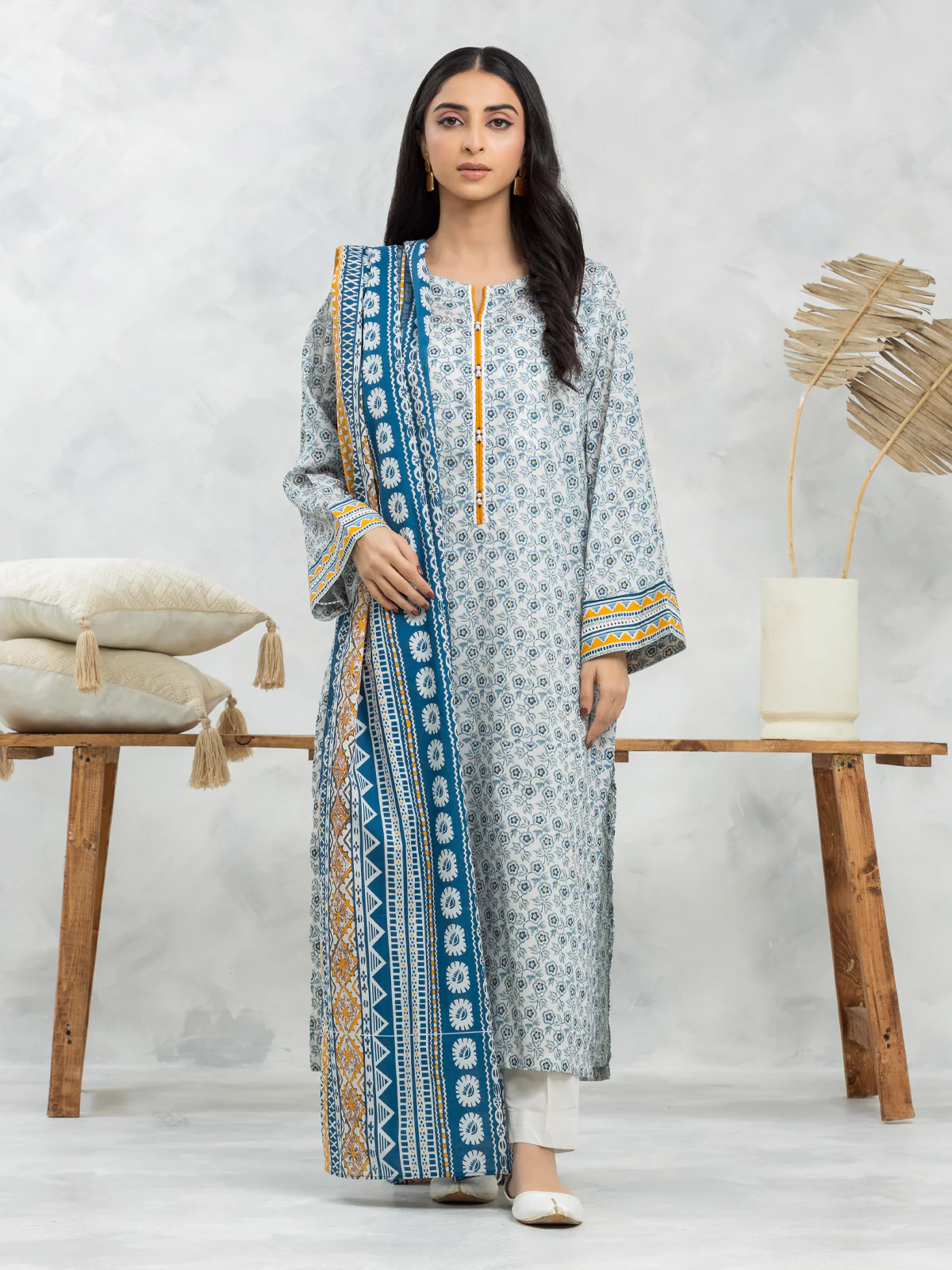 Unstitched Printed Lawn Suit - EWU24A1-28120-3P