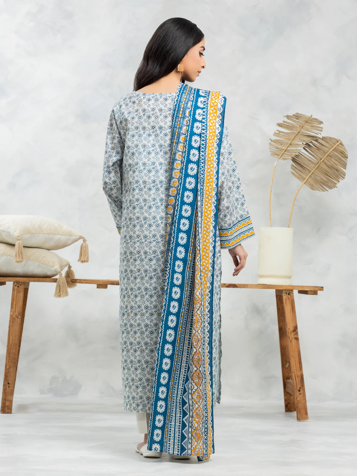Unstitched Printed Lawn Suit - EWU24A1-28120-3P - Image 4