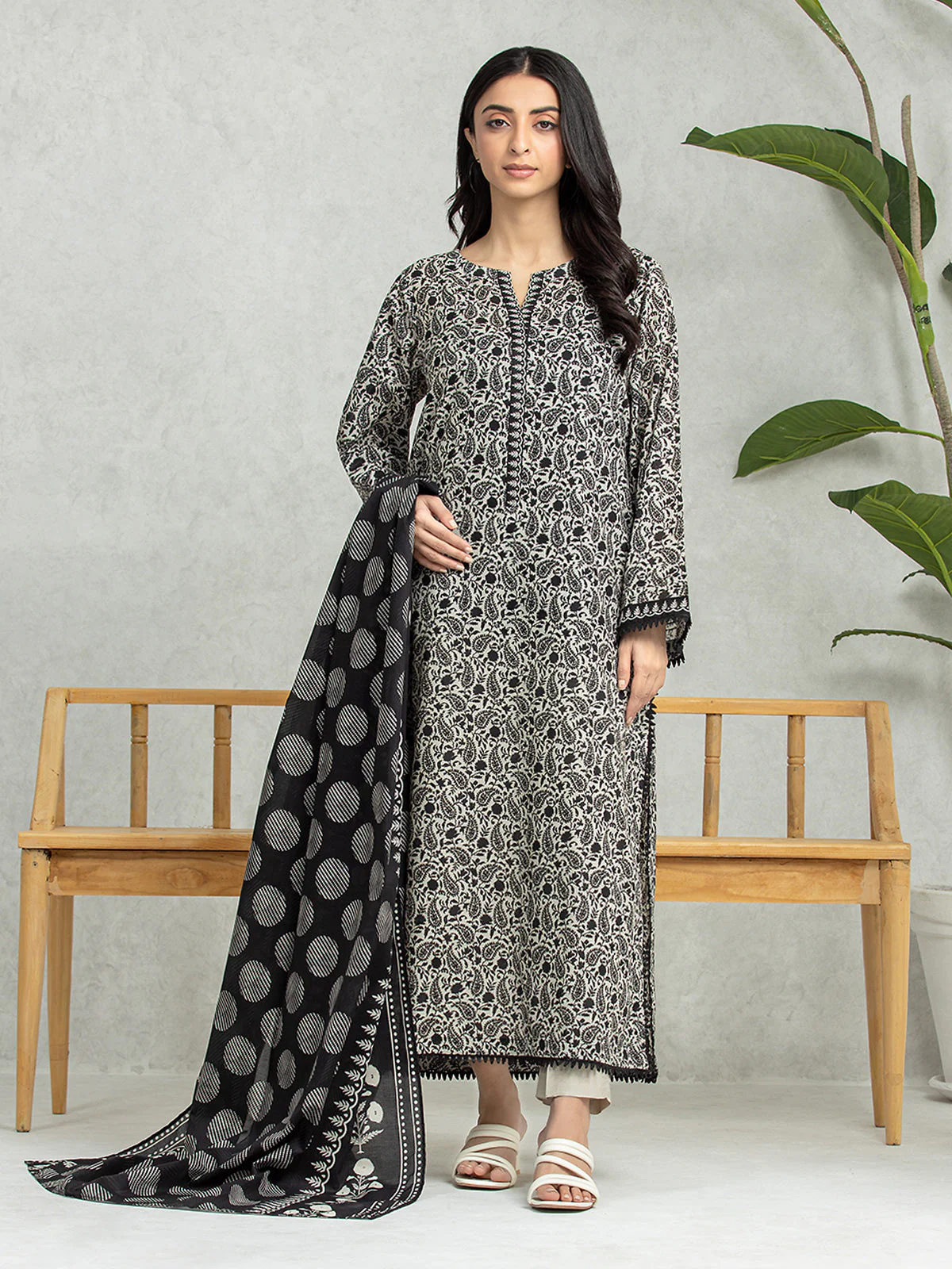 Unstitched Printed Lawn Suit - EWU24A1-28133-3P