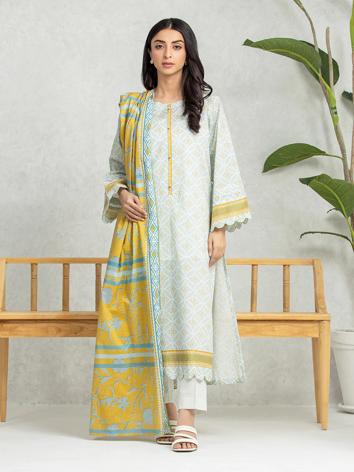 Unstitched Printed Lawn Suit - EWU24A1-28461-3P