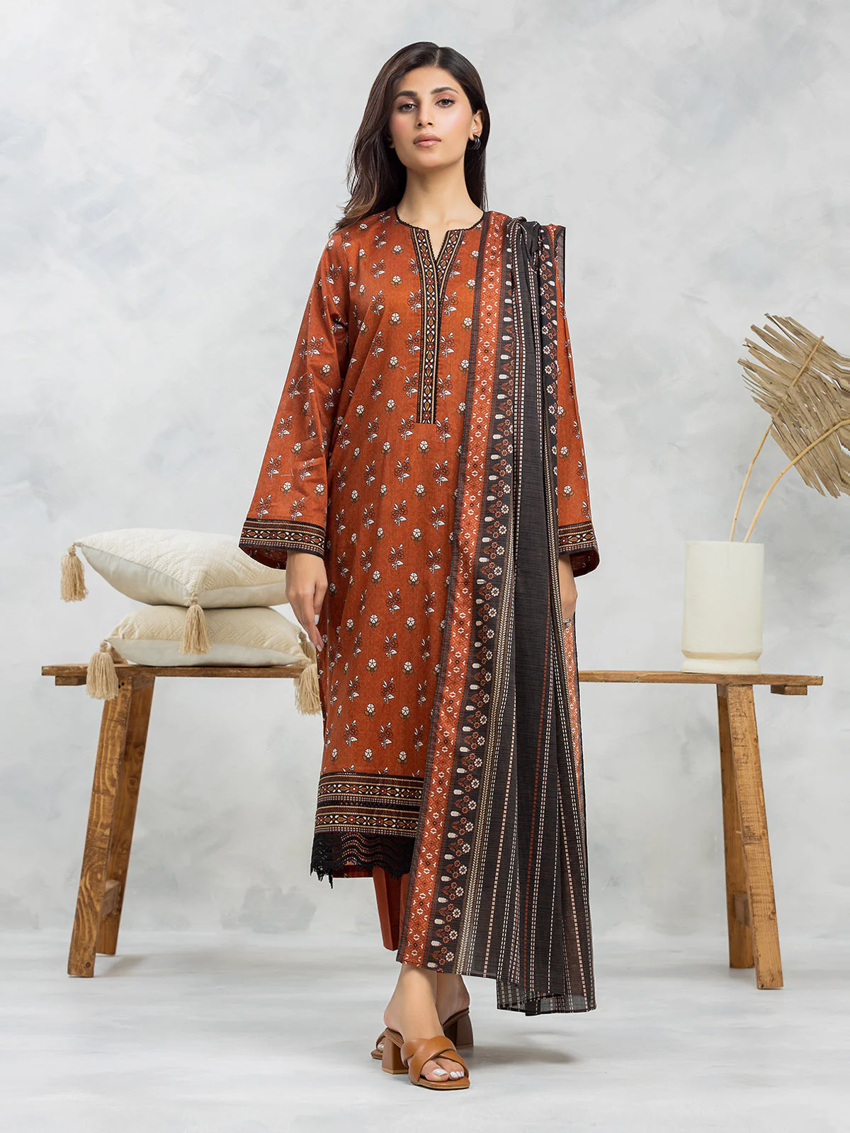 Unstitched Printed Lawn Suit - EWU24A1-29096-3P