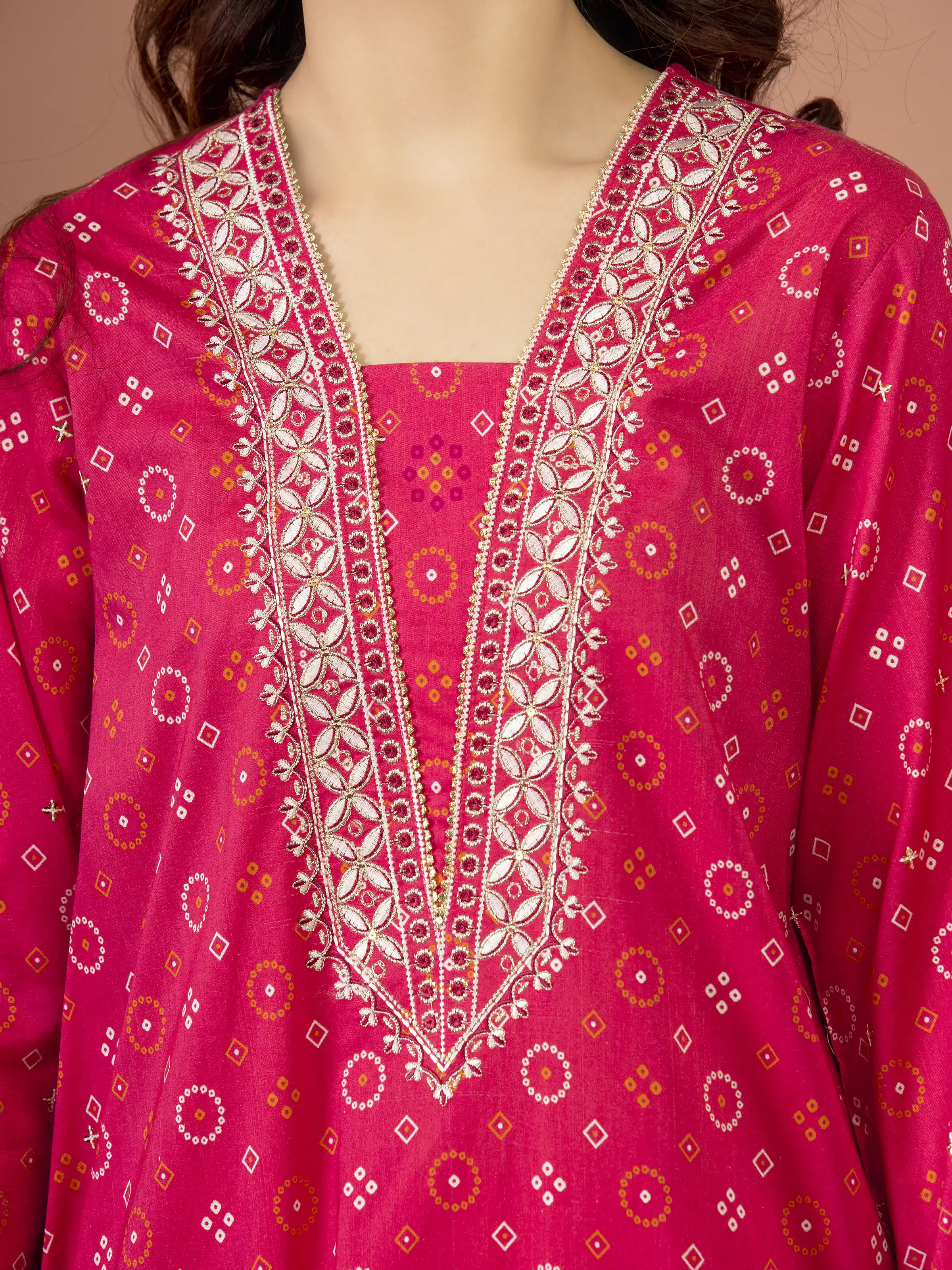 Unstitched Embroidered Lawn Shirt Trouser - EWU5V1-31418ST - Image 4