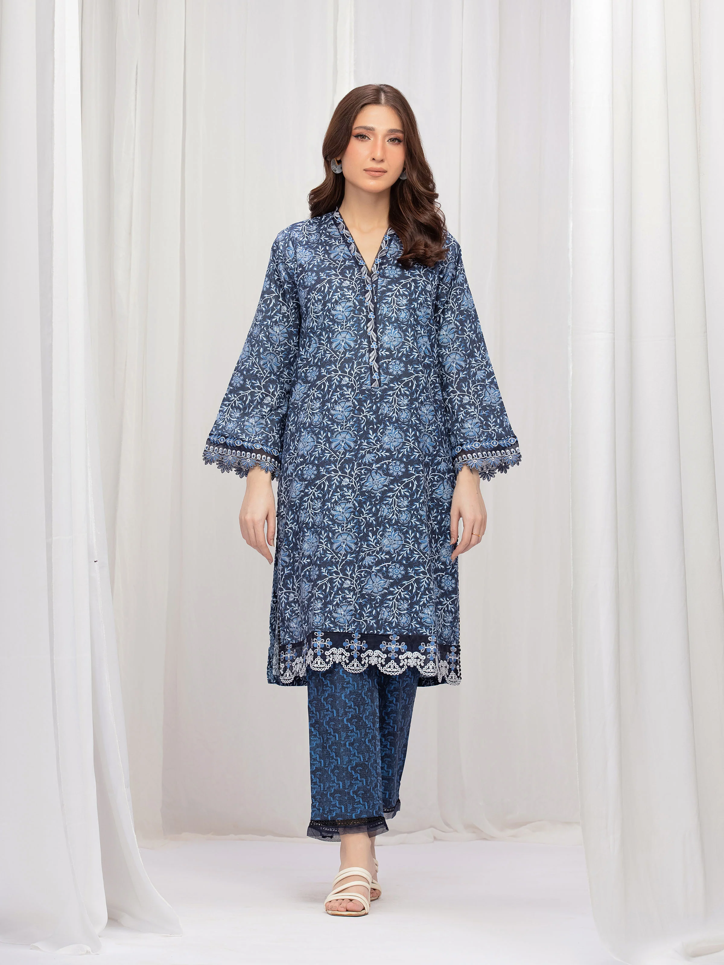 Pret Embroidered Lawn Co-Ord Set - EWTKE5-81690ST