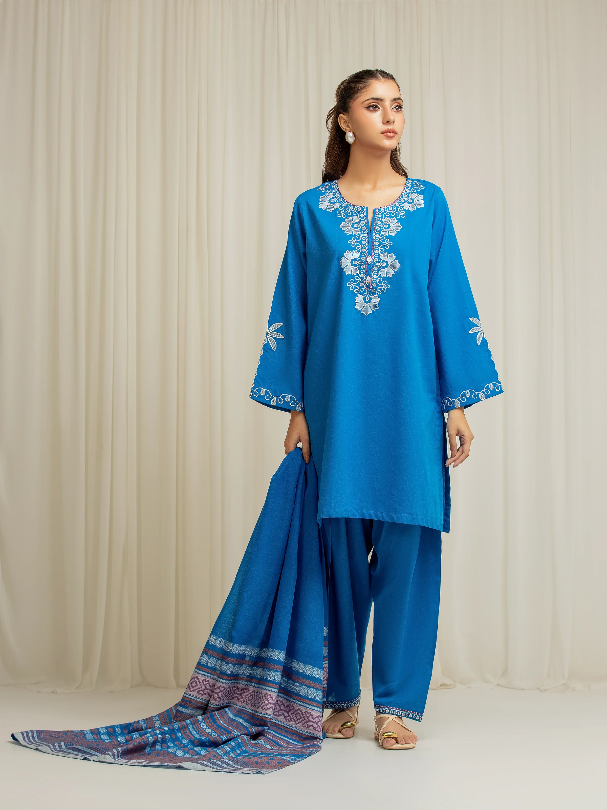 Pret Embroidered Cambric Suit - EWTKE5-85006-3P