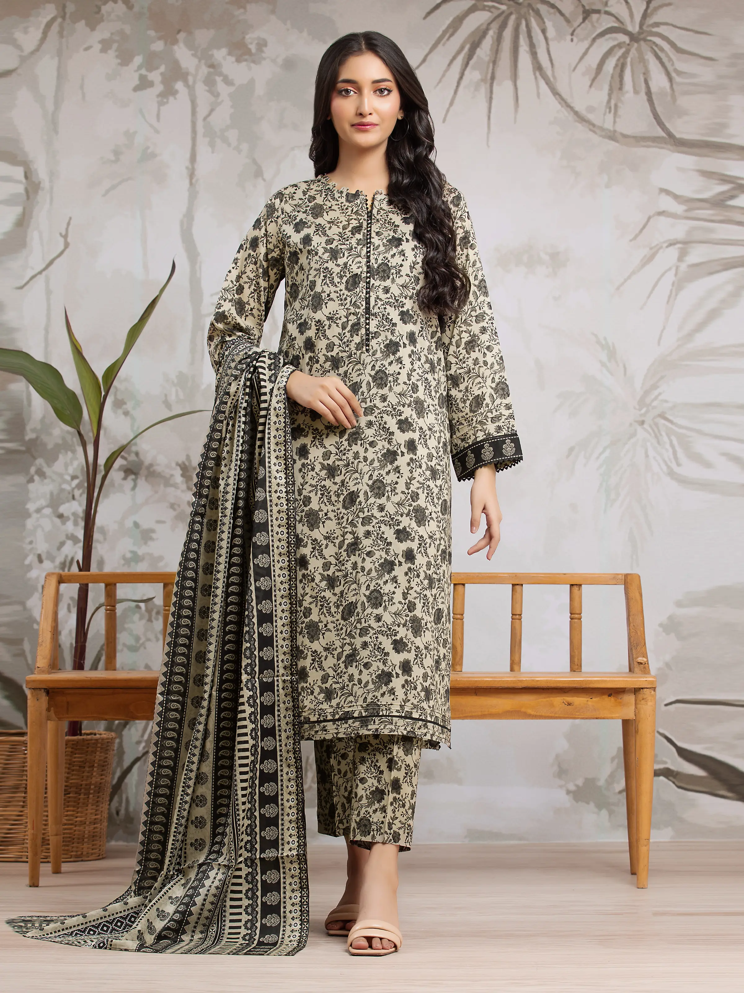 Unstitched Printed Khaddar Suit - EWU24A3-29614-3P