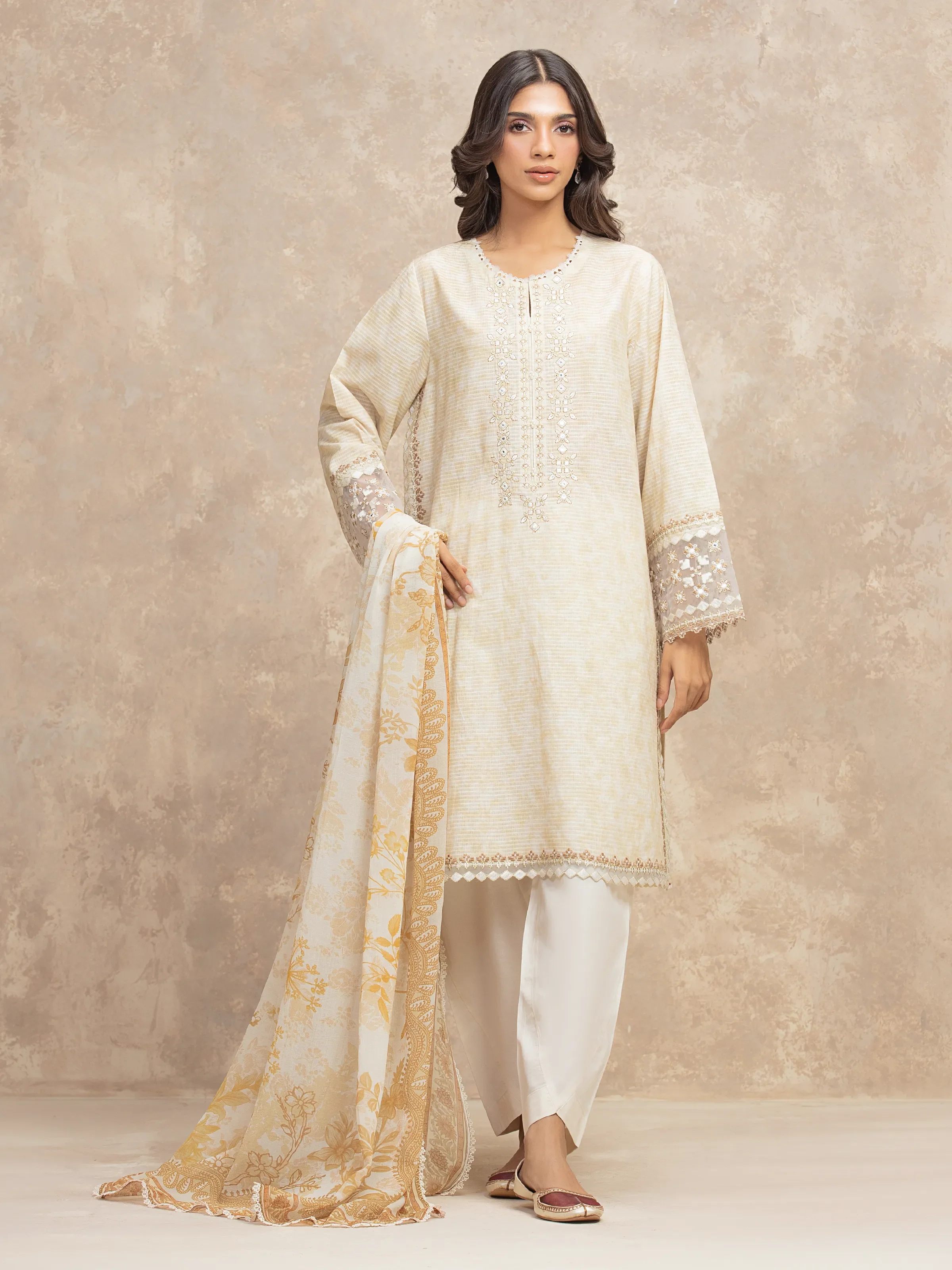 Unstitched Embroidered Lawn Suit - EWU5V1-31903-3P