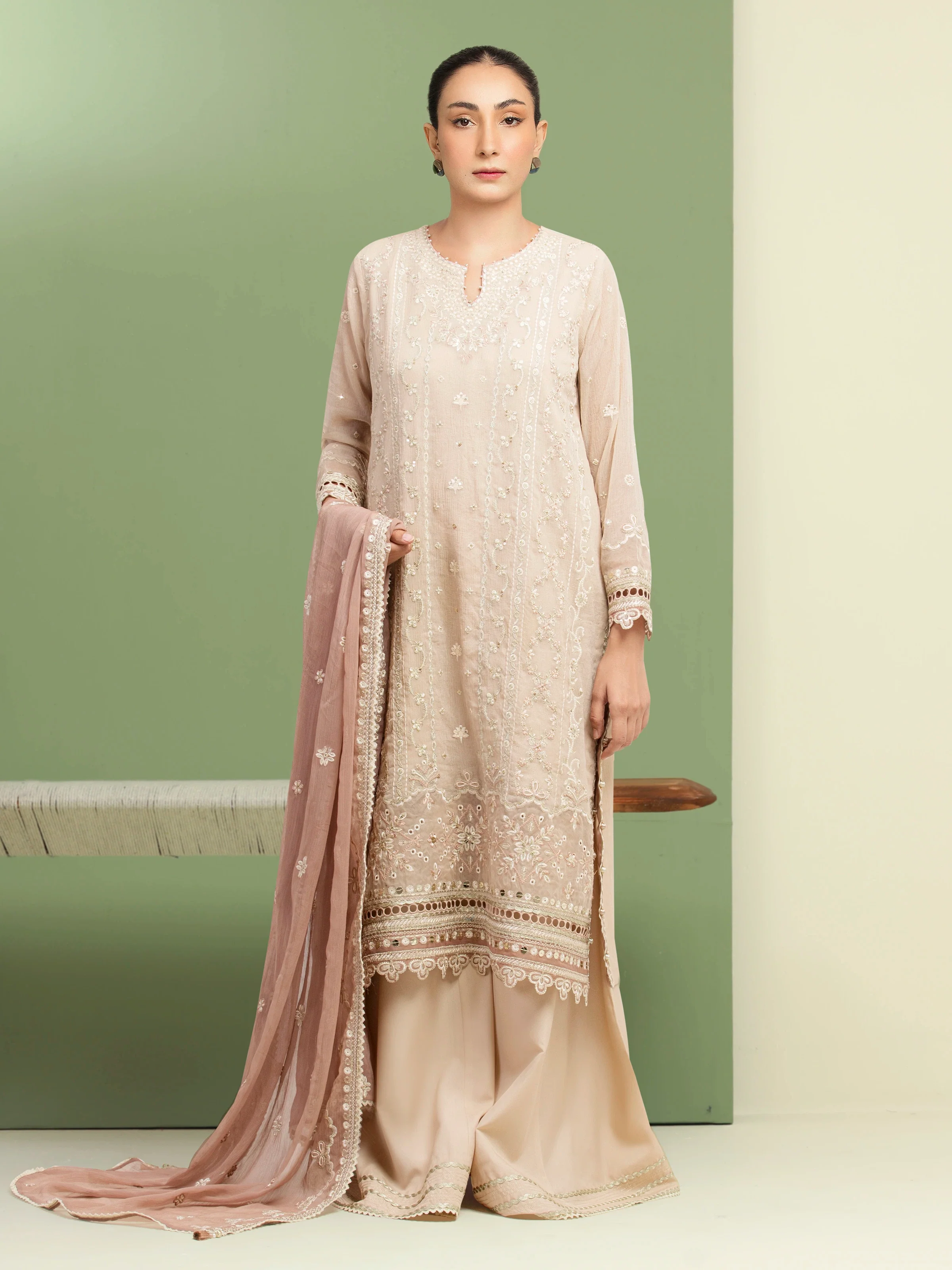 Unstitched Embroidered Chiffon Suit - EWU5V5-31305-3P