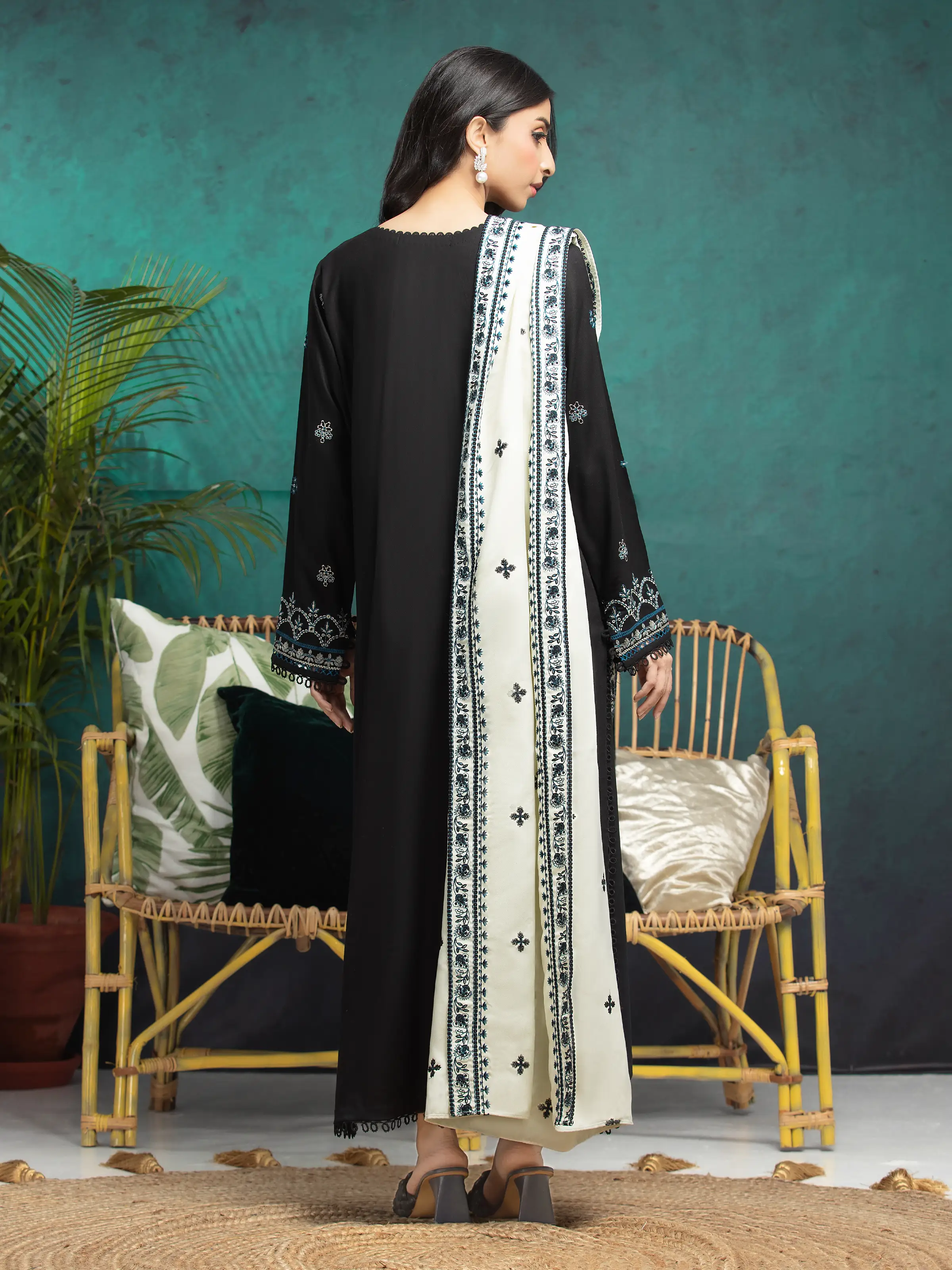 Unstitched Embroidered Marina Twill Suit - EWU24V14-30352-3P - Image 2