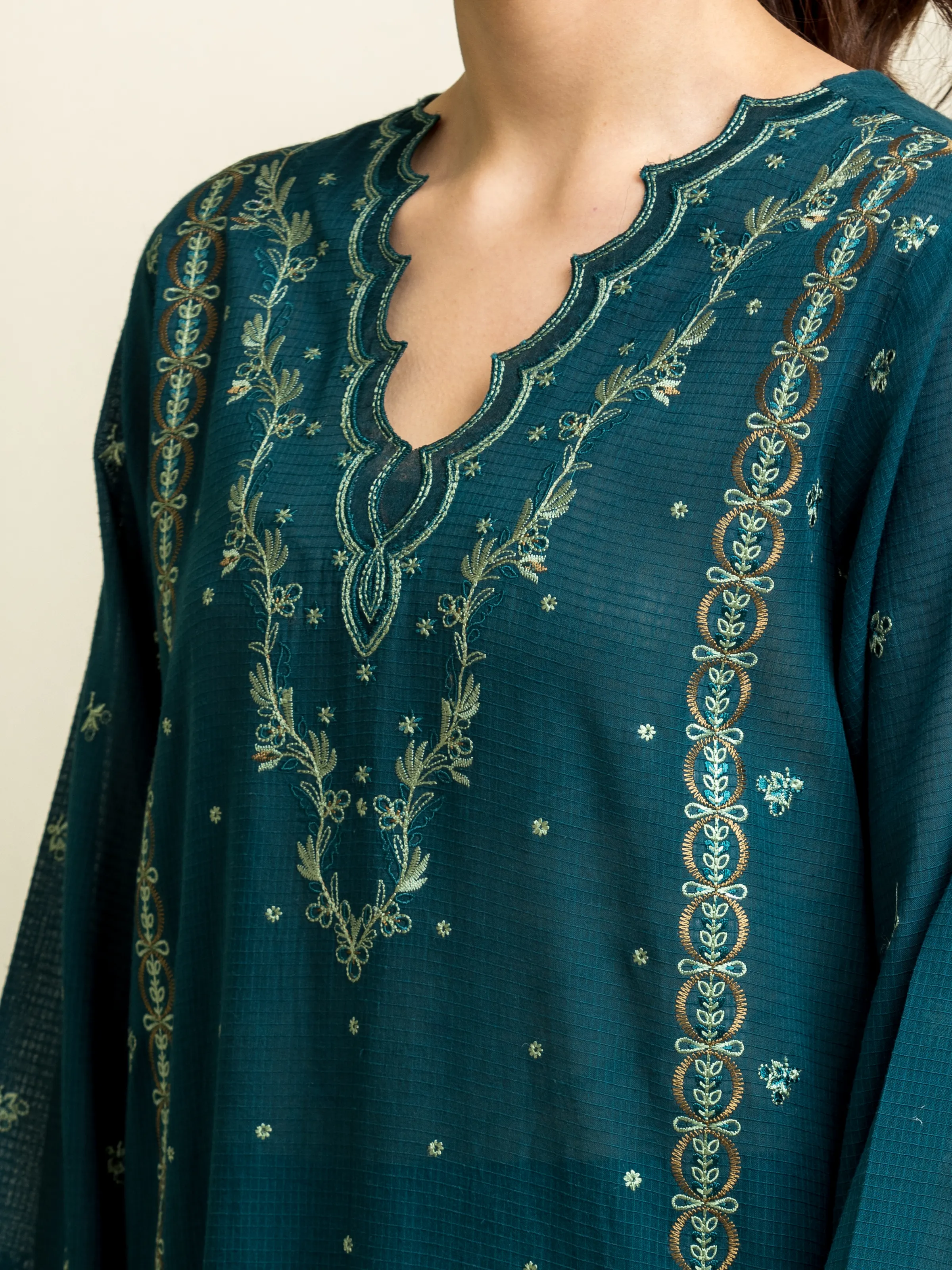 Unstitched Embroidered Lawn Slub Suit - EWU5V1-31225-3P - Image 3