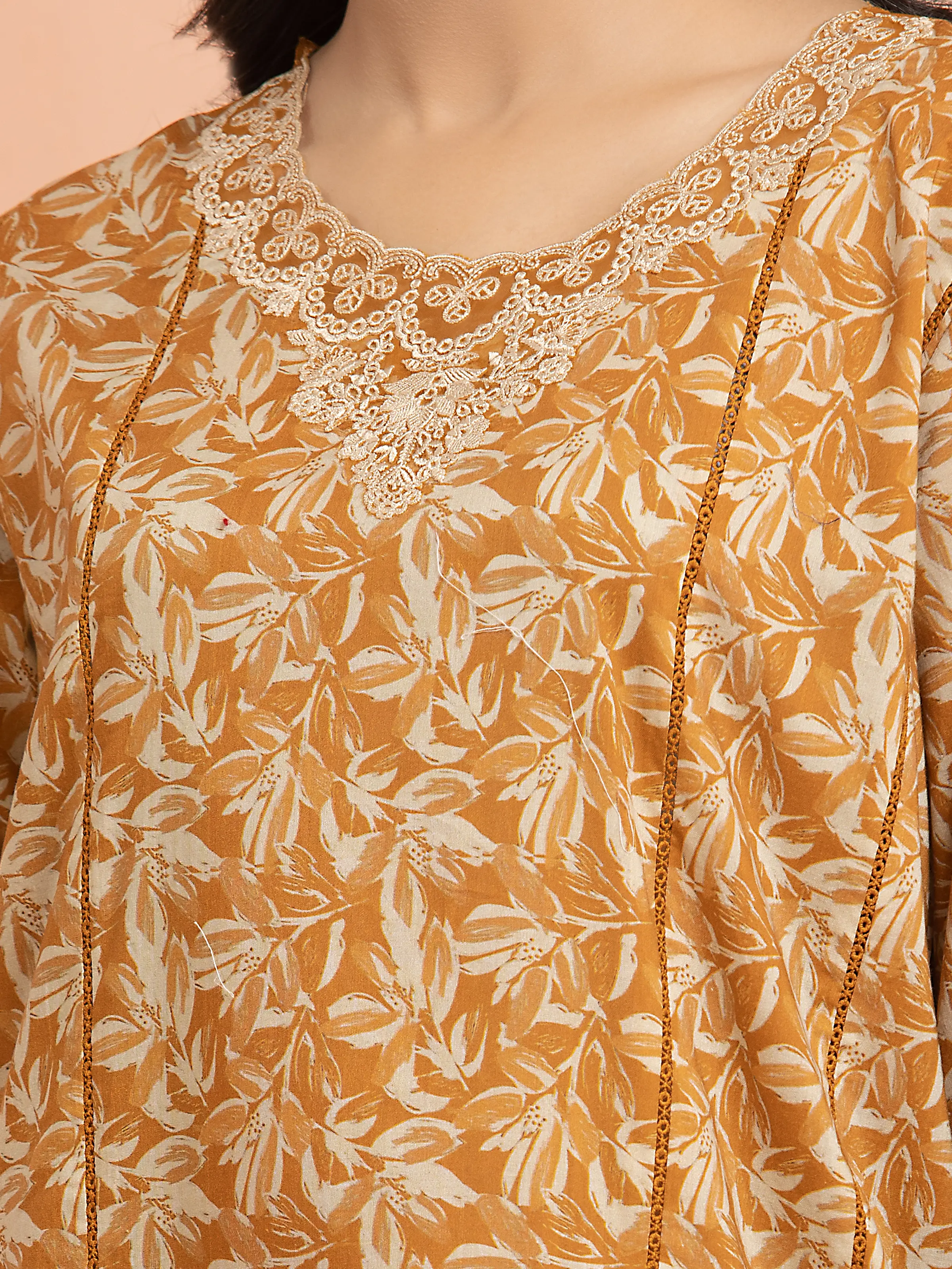 Unstitched Embroidered Khaddar Suit - EWU24V11-30198-3P - Image 5