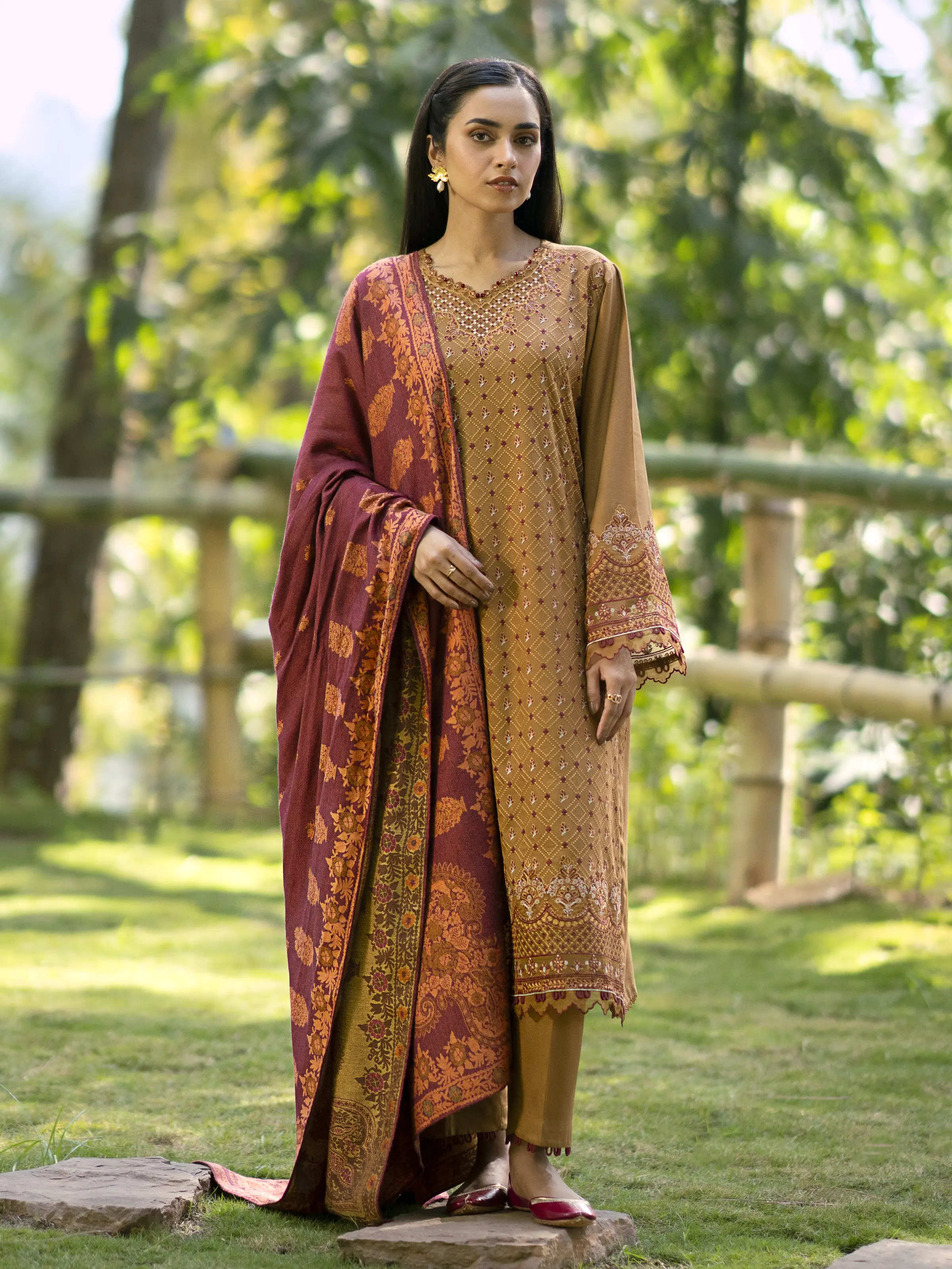 Unstitched Embroidered Marina Twill Suit - EWU24V14-30212-3P