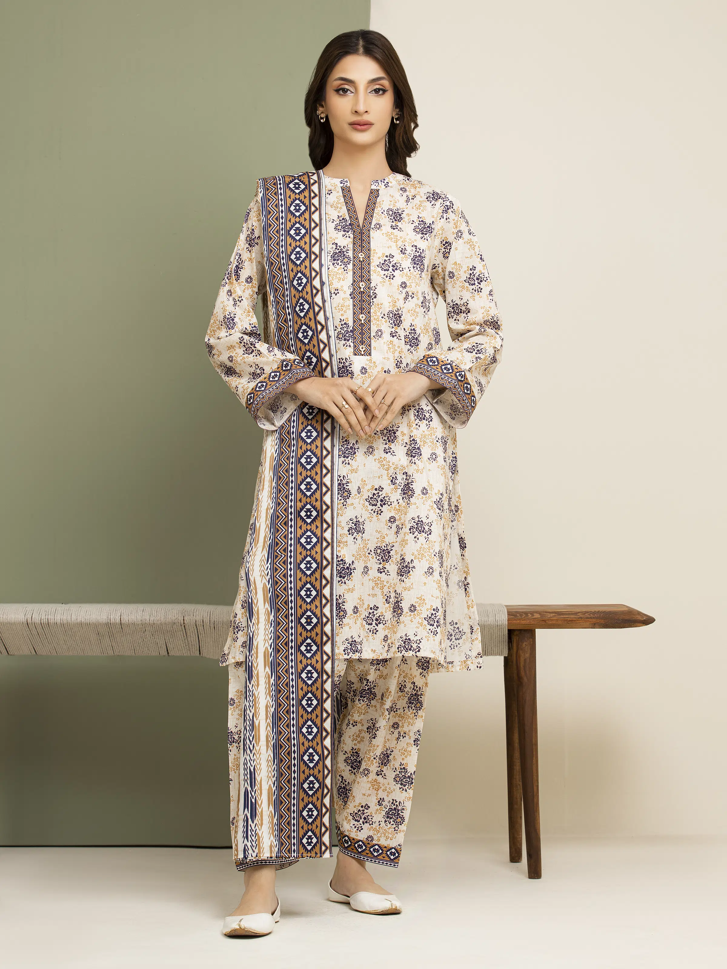 Unstitched Printed Lawn Suit - EWU5A1-35141-3P