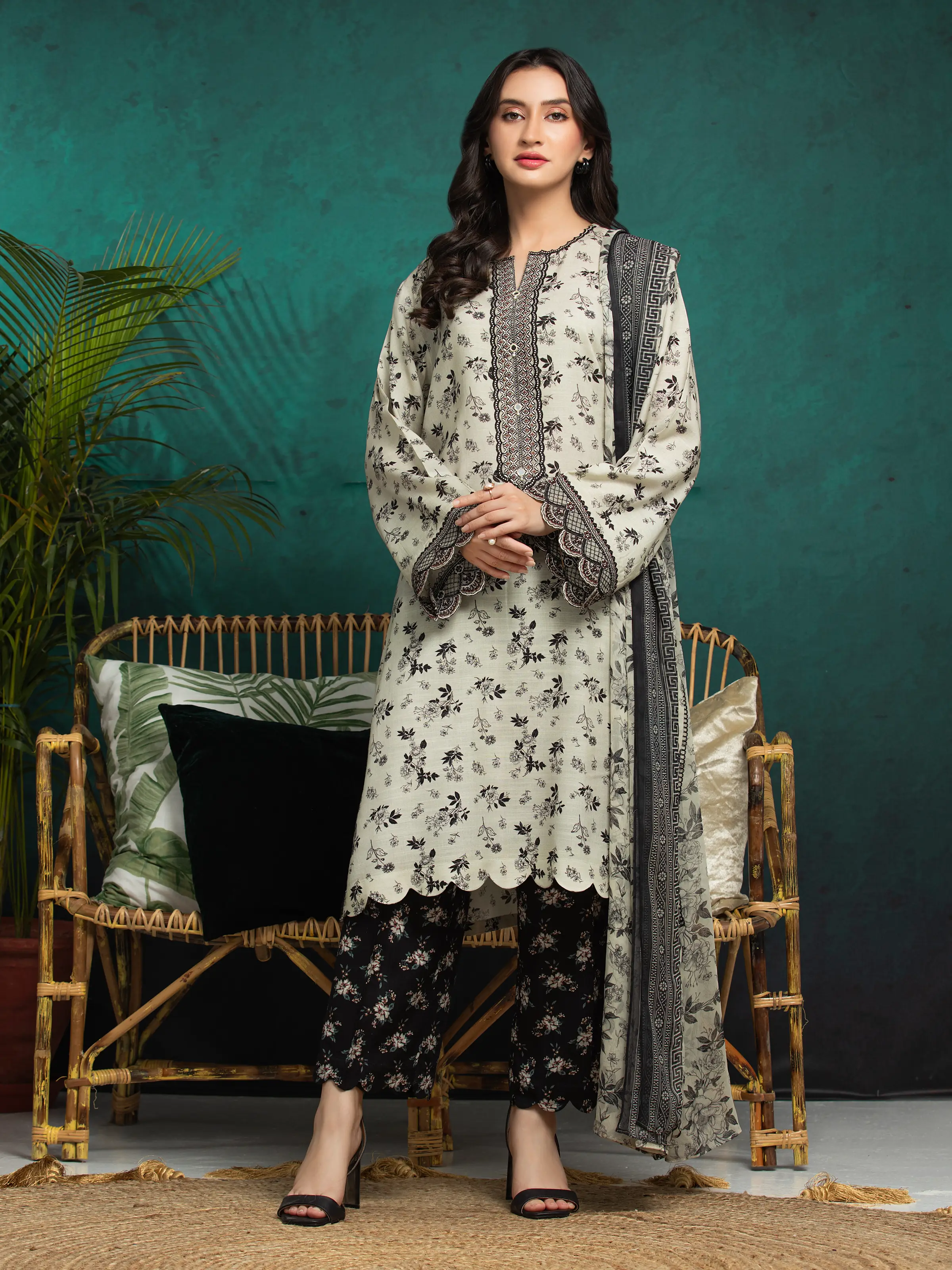 Unstitched Embroidered Raw Silk Suit - EWU5V16-30379-3P