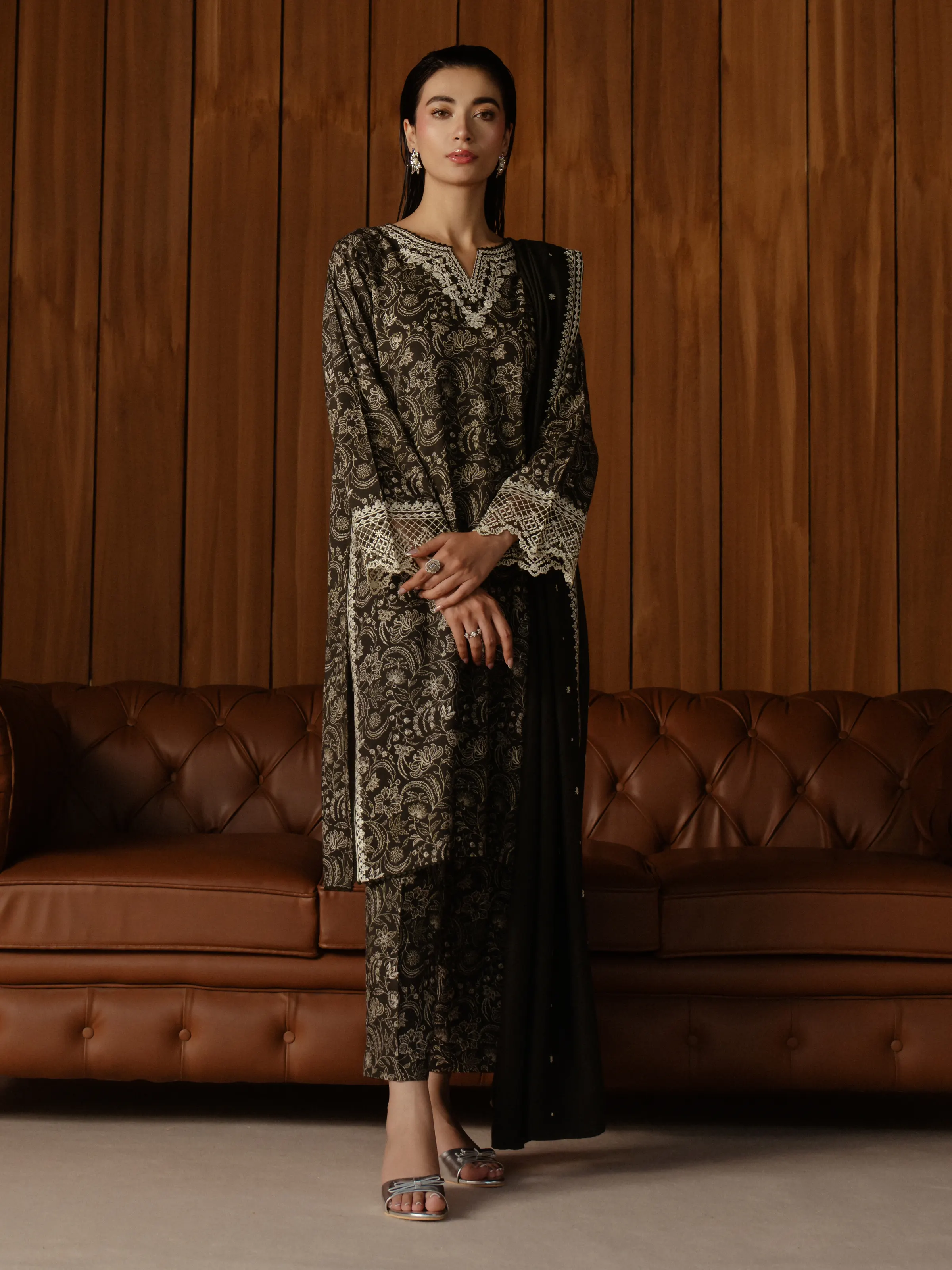 Unstitched Embroidered Marina Twill Suit - EWU24V14-30185-3P
