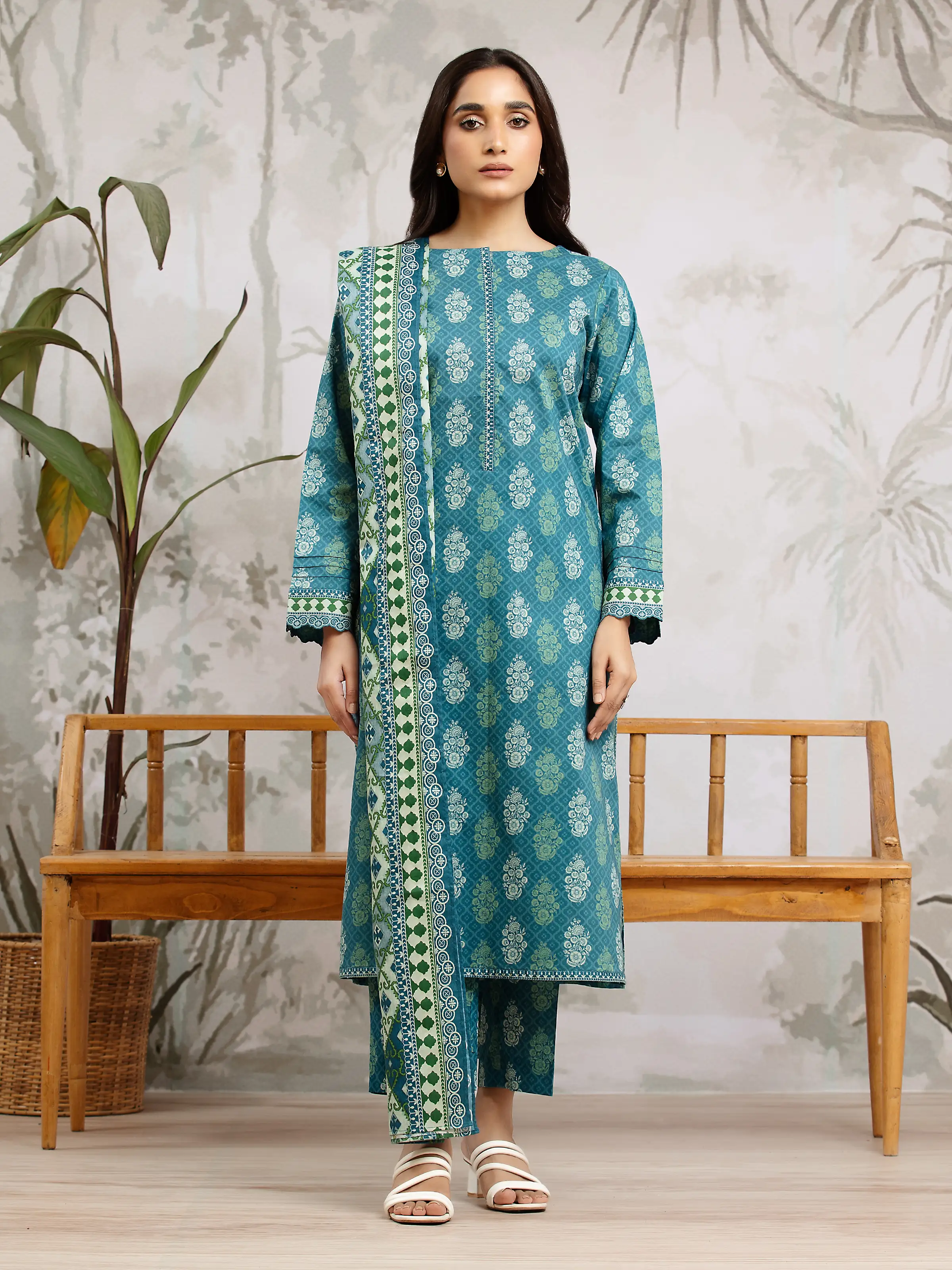 Unstitched Printed Khaddar Suit - EWU24A3-29618-3P