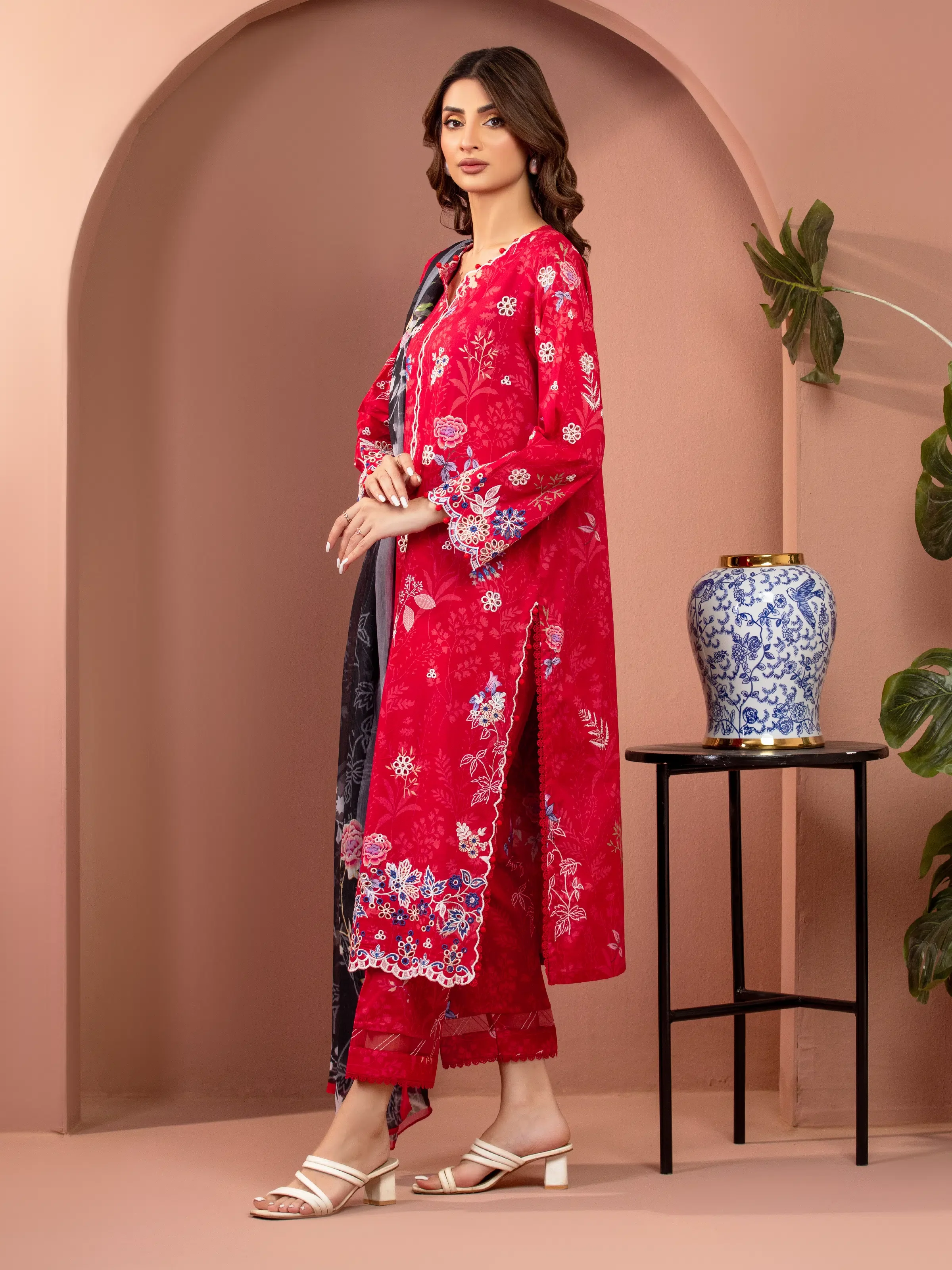 Unstitched  Embroidered Lawn Shirt - EWU5V1-31486S - Image 5