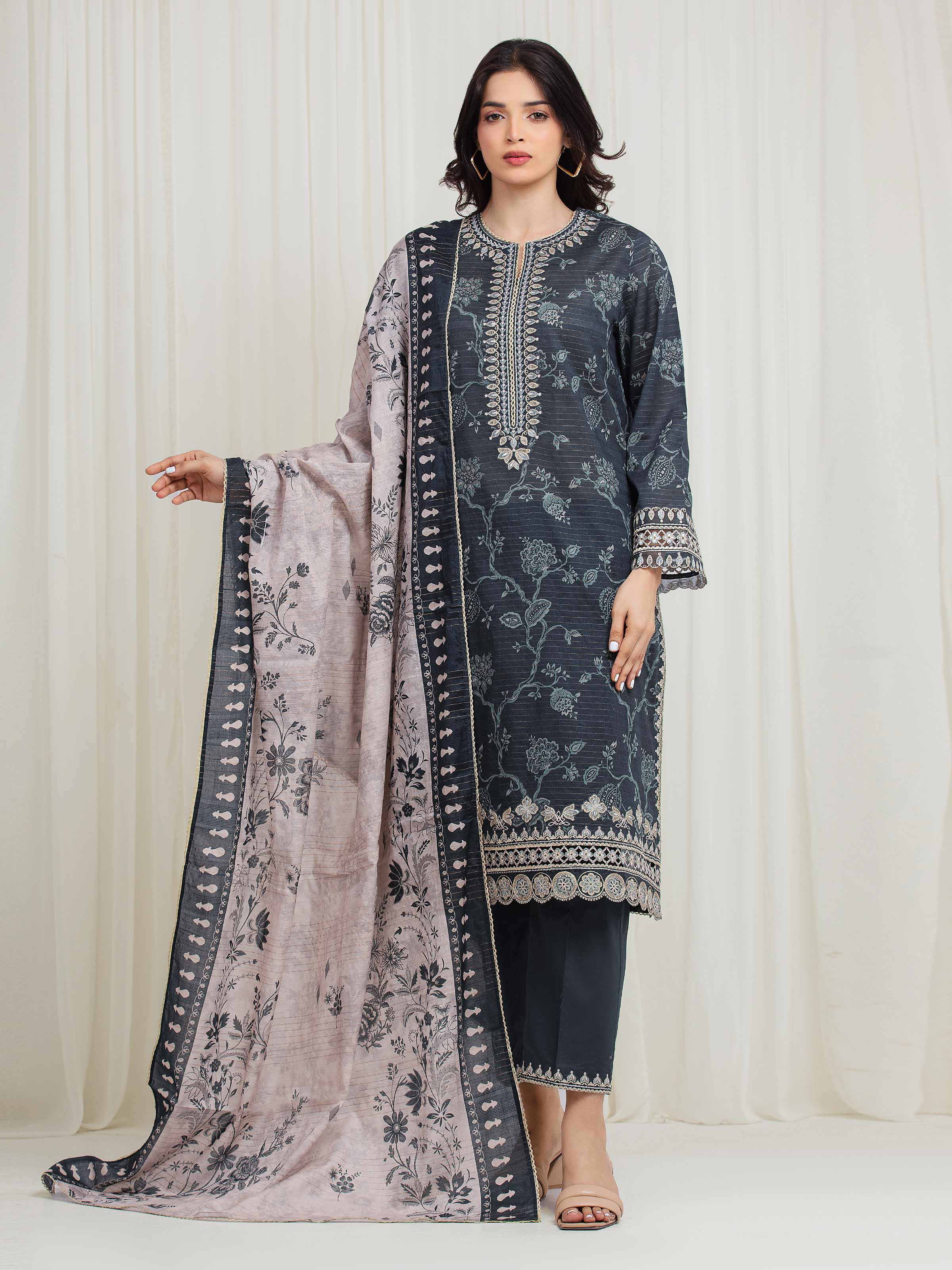 Unstitched Embroidered Zari Lawn Suit - EWU6V23-33402-3P