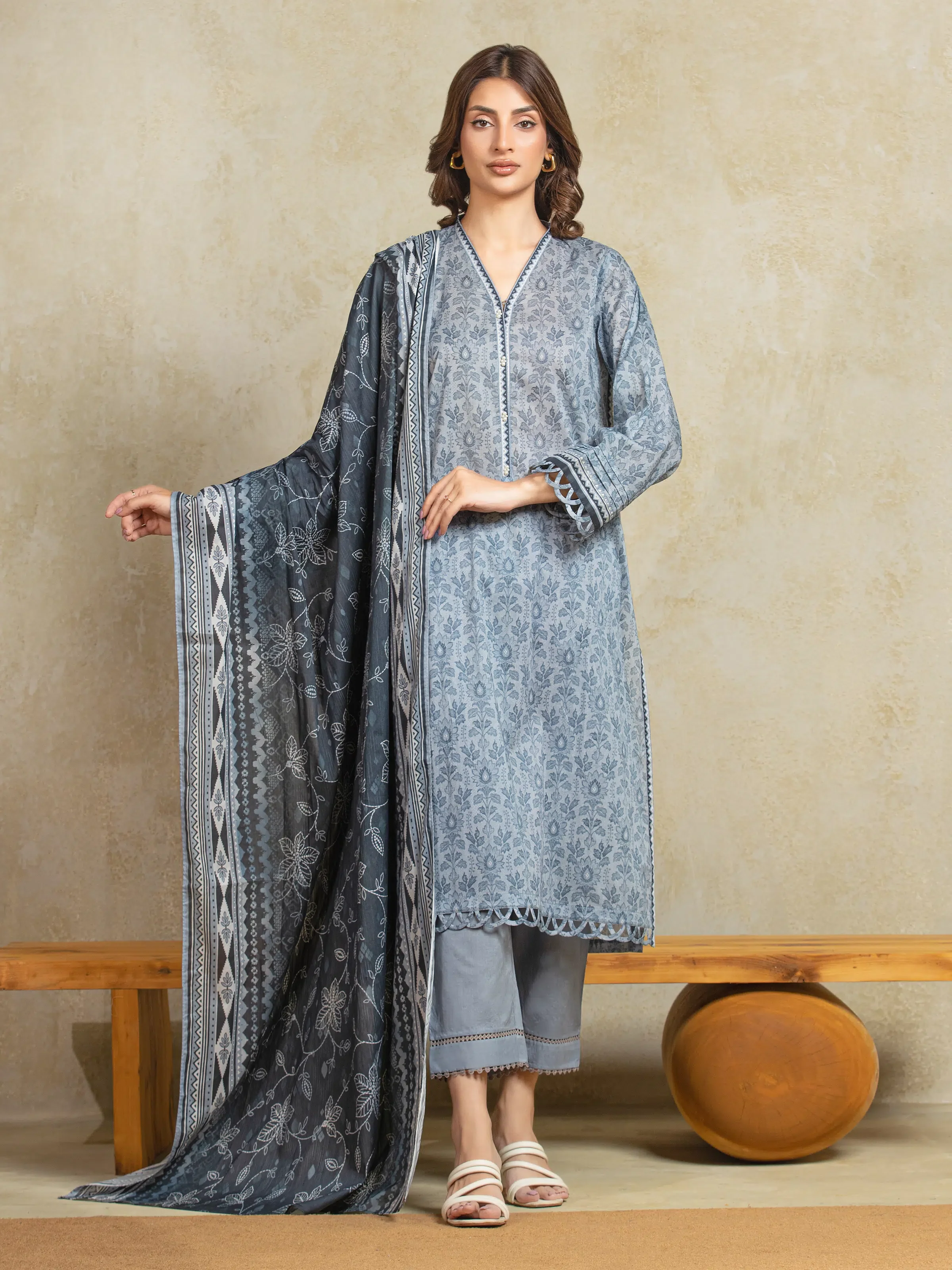 Unstitched Printed Khaddar Suit - EWU5A3-35966-3P