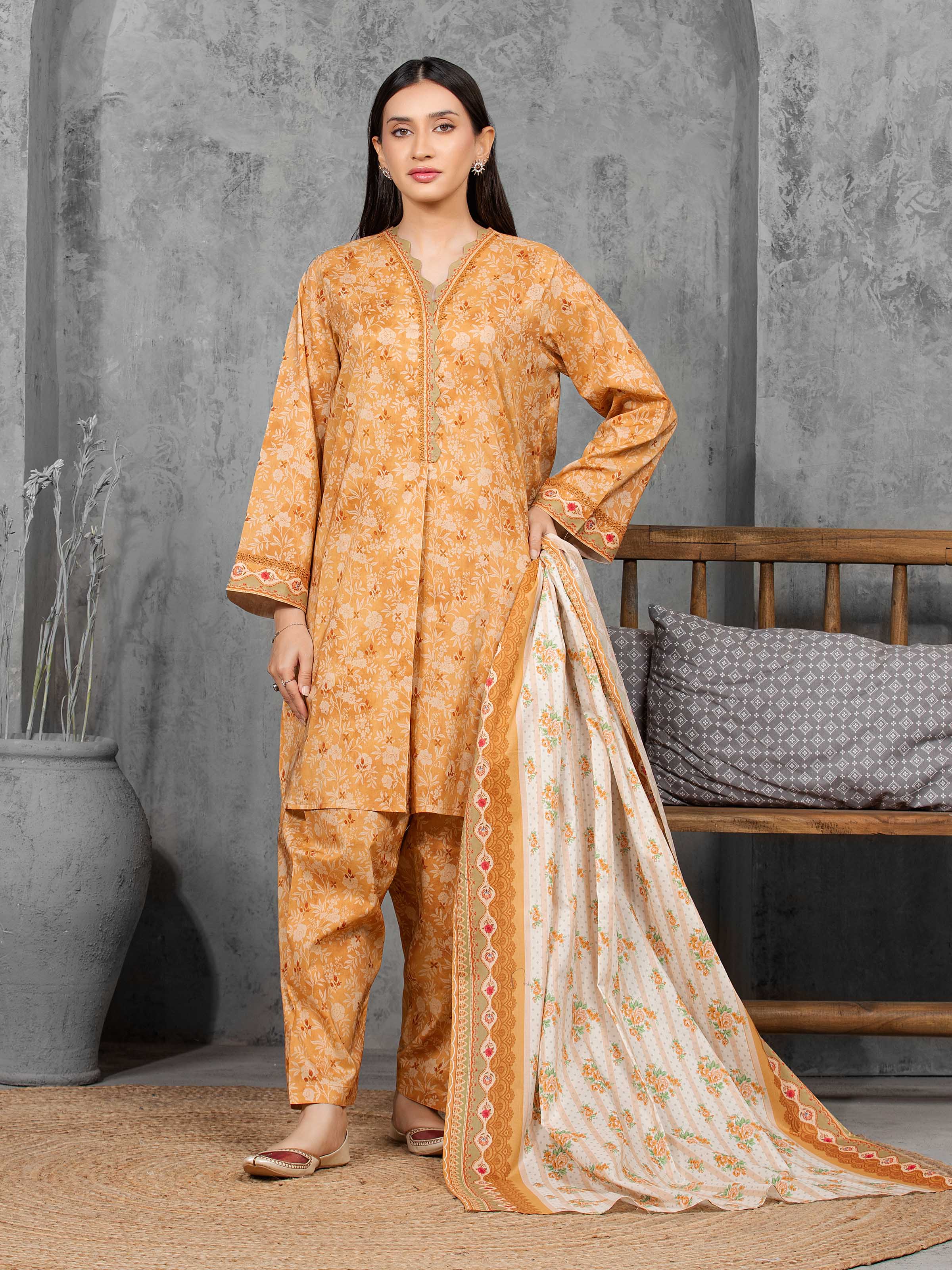 Unstitched Printed Cambric Suit - EWU5A2-35841-3P
