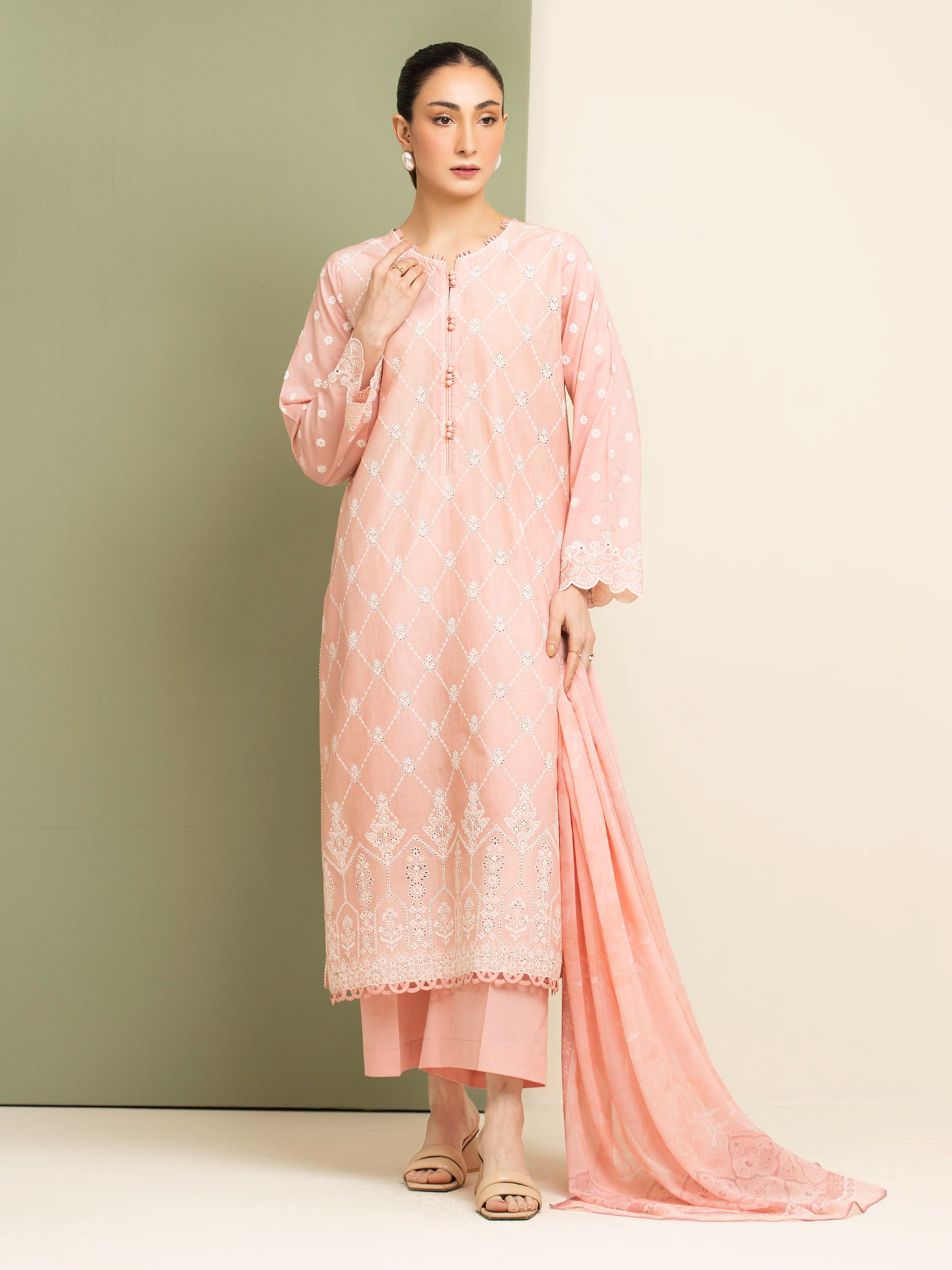 Unstitched Embroidered Cambric Suit - EWU5V2-31022-3P