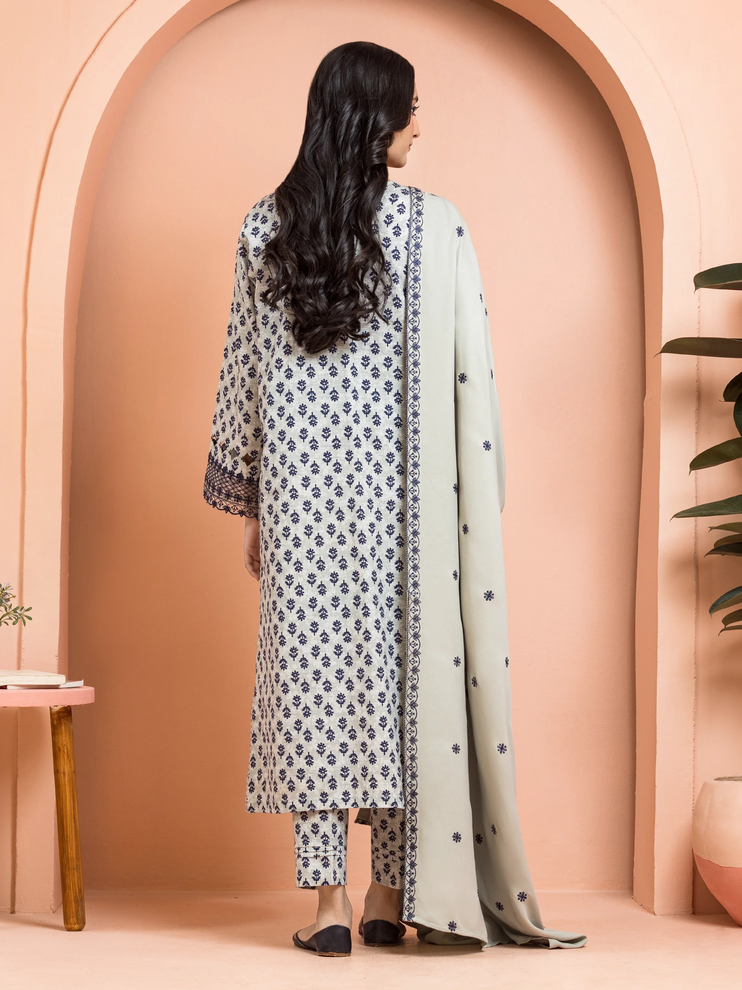 Unstitched Embroidered Marina Twill Suit - EWU24V14-30186-3P - Image 2