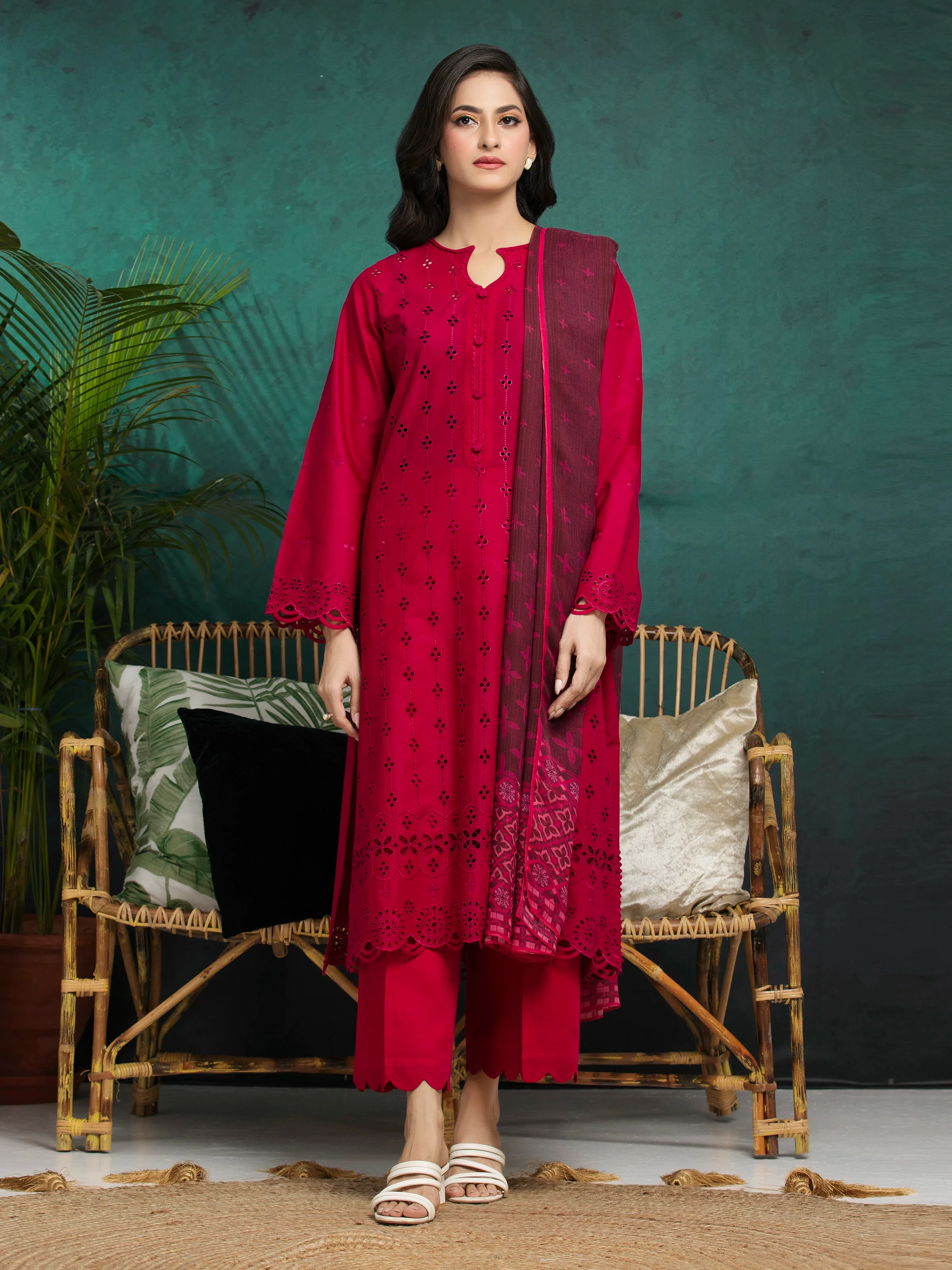 Unstitched Embroidered Cambric Suit - EWU5V2-31020-3P